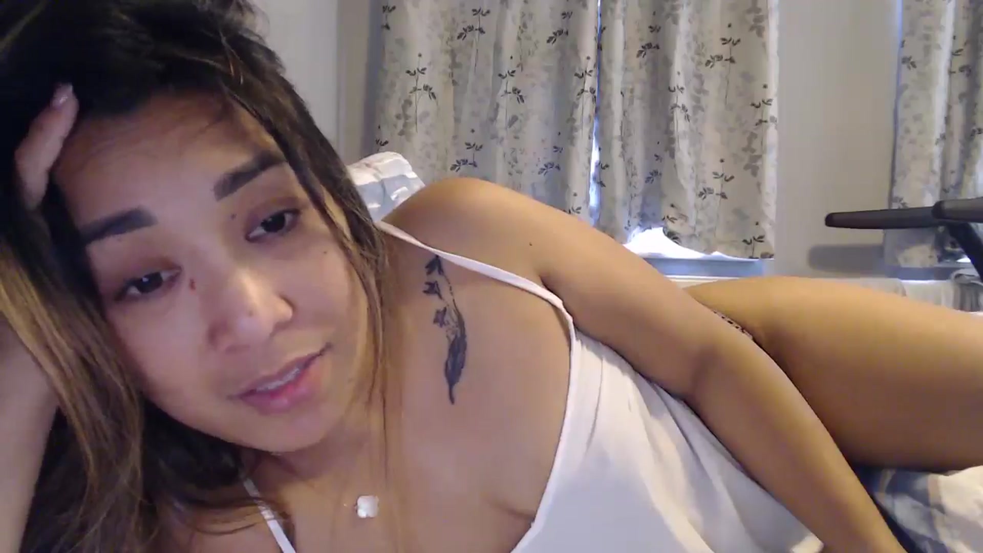 Gallery image thumbnail from NewKristine23's myfreecams stream on, 11/27/2024, 12:57 image 4 of 20