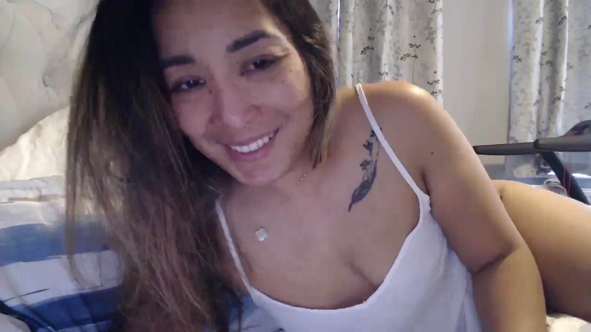 Gallery image thumbnail from NewKristine23's myfreecams stream on, 11/27/2024, 12:57 image 17 of 20