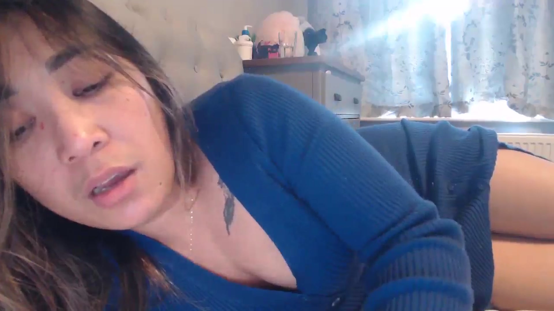 Gallery image thumbnail from NewKristine23's myfreecams stream on, 01/08/2025, 12:47 image 10 of 20