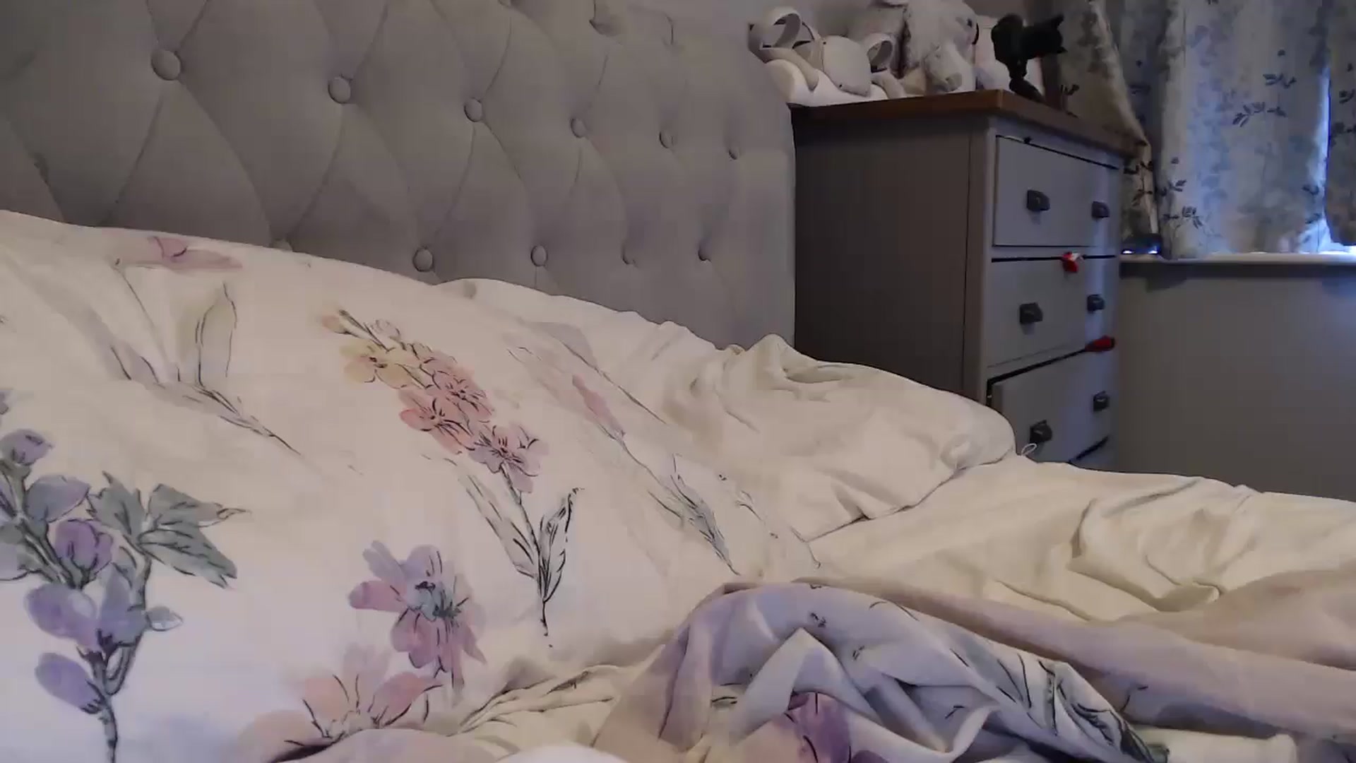 Gallery image thumbnail from NewKristine23's myfreecams stream on, 08/22/2025, 18:08 image 20 of 20