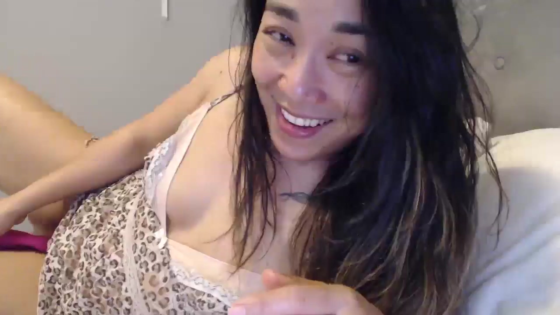 Gallery image thumbnail from NewKristine23's myfreecams stream on, 04/12/2026, 22:51 image 4 of 20
