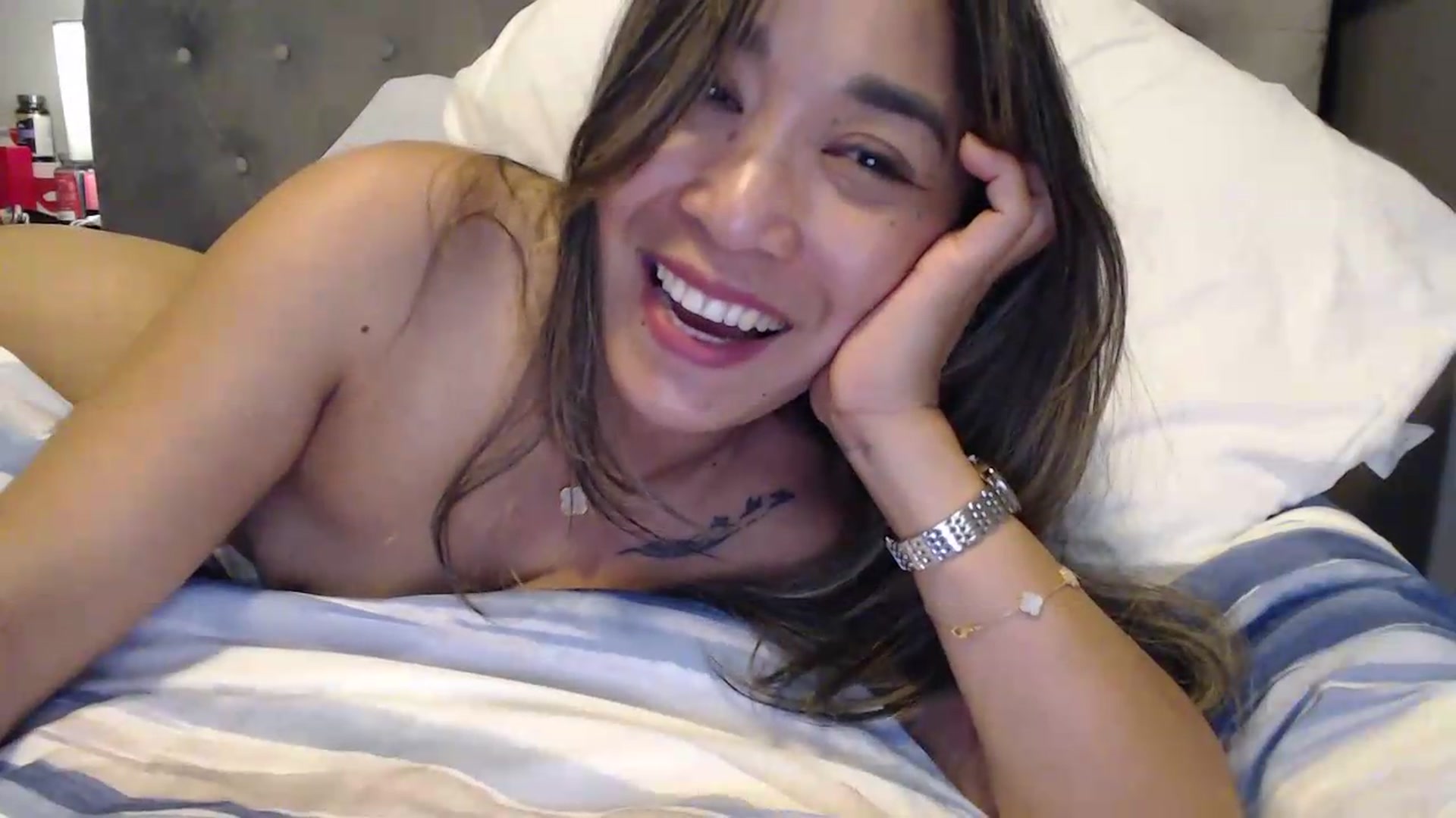 Gallery image thumbnail from NewKristine23's myfreecams stream on, 07/29/2026, 21:51 image 11 of 20