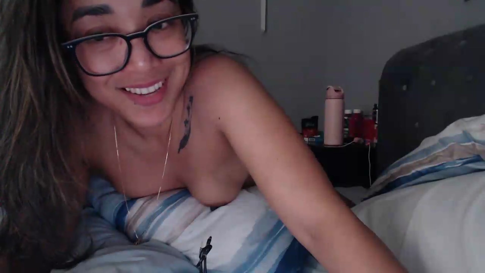 Gallery image thumbnail from NewKristine23's myfreecams stream on, 07/31/2026, 13:21 image 14 of 20