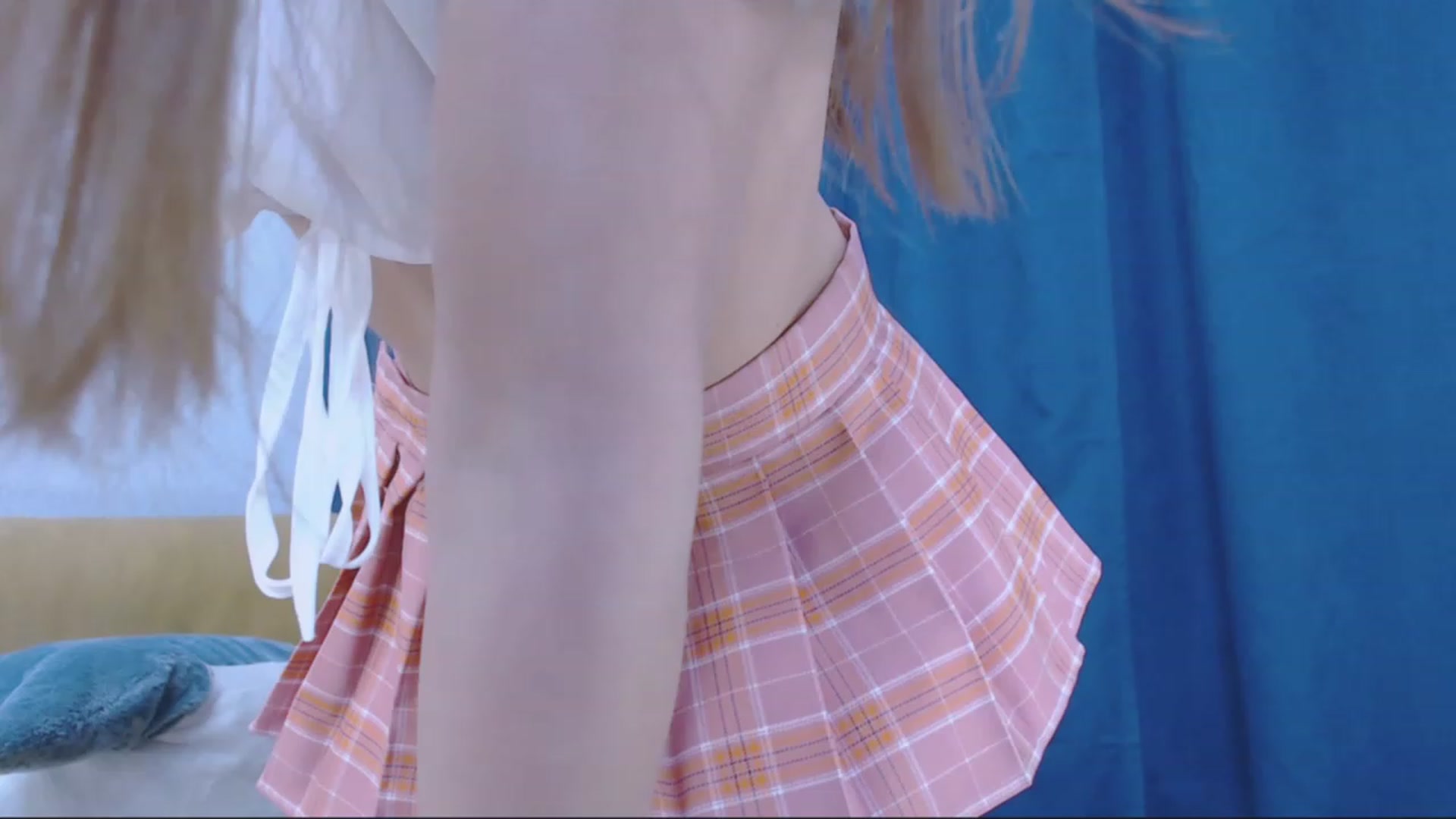 Gallery image thumbnail from NewTeen1999's myfreecams stream on, 05/07/2023, 21:40 image 19 of 20