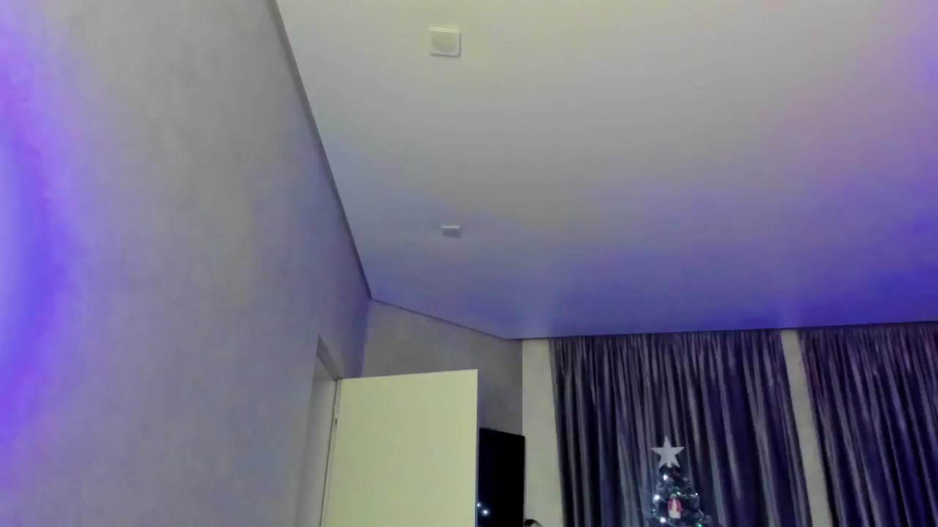 Gallery image thumbnail from NewYearK's myfreecams stream on, 01/06/2025, 18:54 image 17 of 20