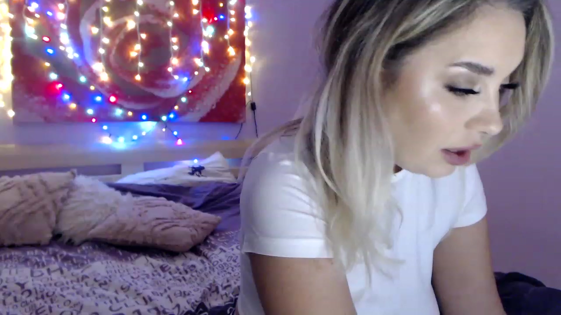 Gallery image thumbnail from New_Crinna's myfreecams stream on, 11/21/2022, 11:57 image 9 of 20