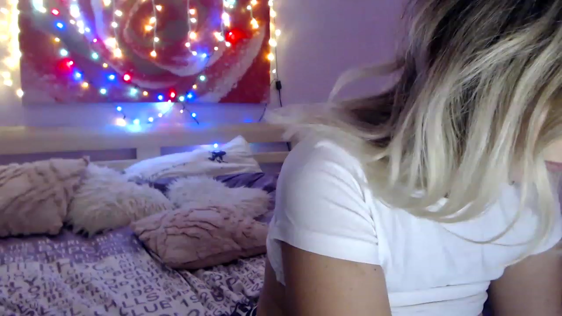 Gallery image thumbnail from New_Crinna's myfreecams stream on, 11/21/2022, 13:32 image 4 of 20