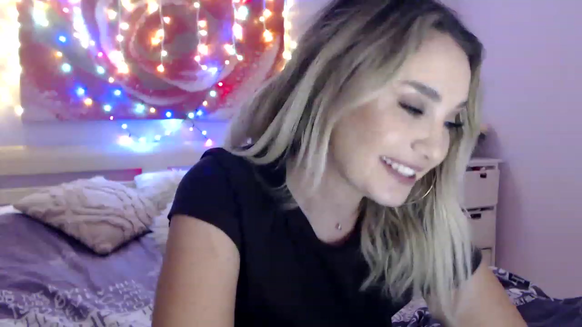 Gallery image thumbnail from New_Crinna's myfreecams stream on, 11/22/2022, 13:52 image 8 of 20