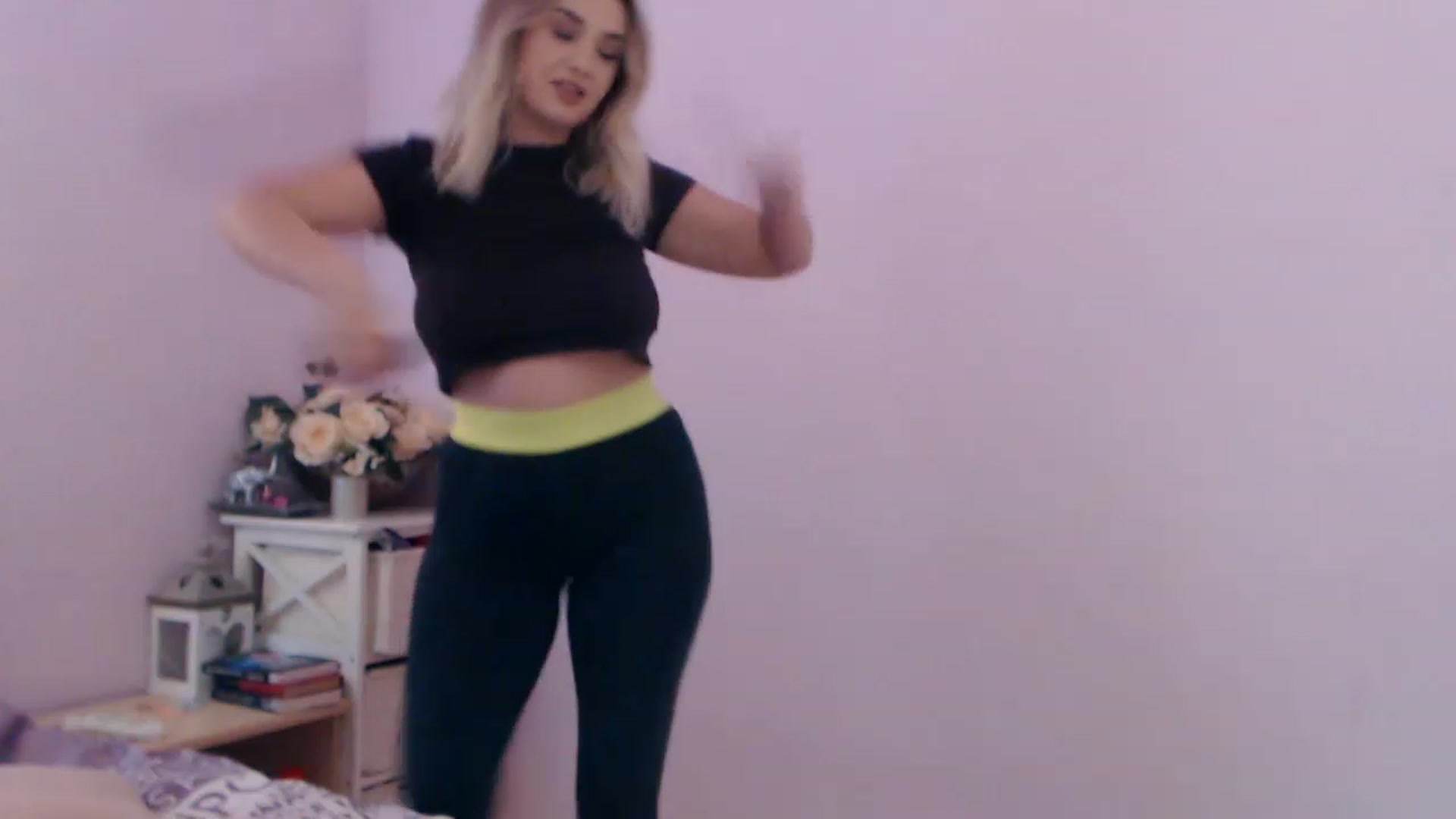 Gallery image thumbnail from New_Crinna's myfreecams stream on, 11/22/2022, 13:52 image 7 of 20