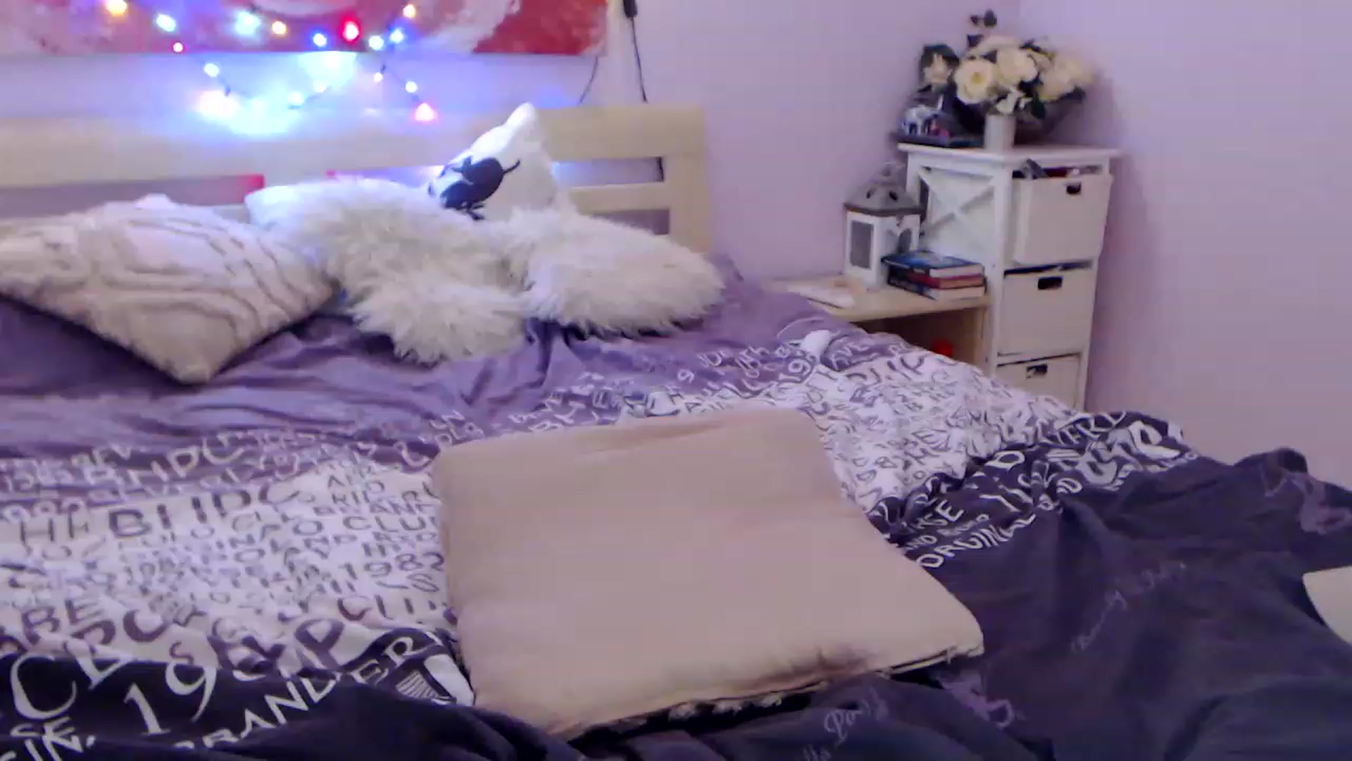 Gallery image thumbnail from New_Crinna's myfreecams stream on, 11/22/2022, 13:52 image 9 of 20