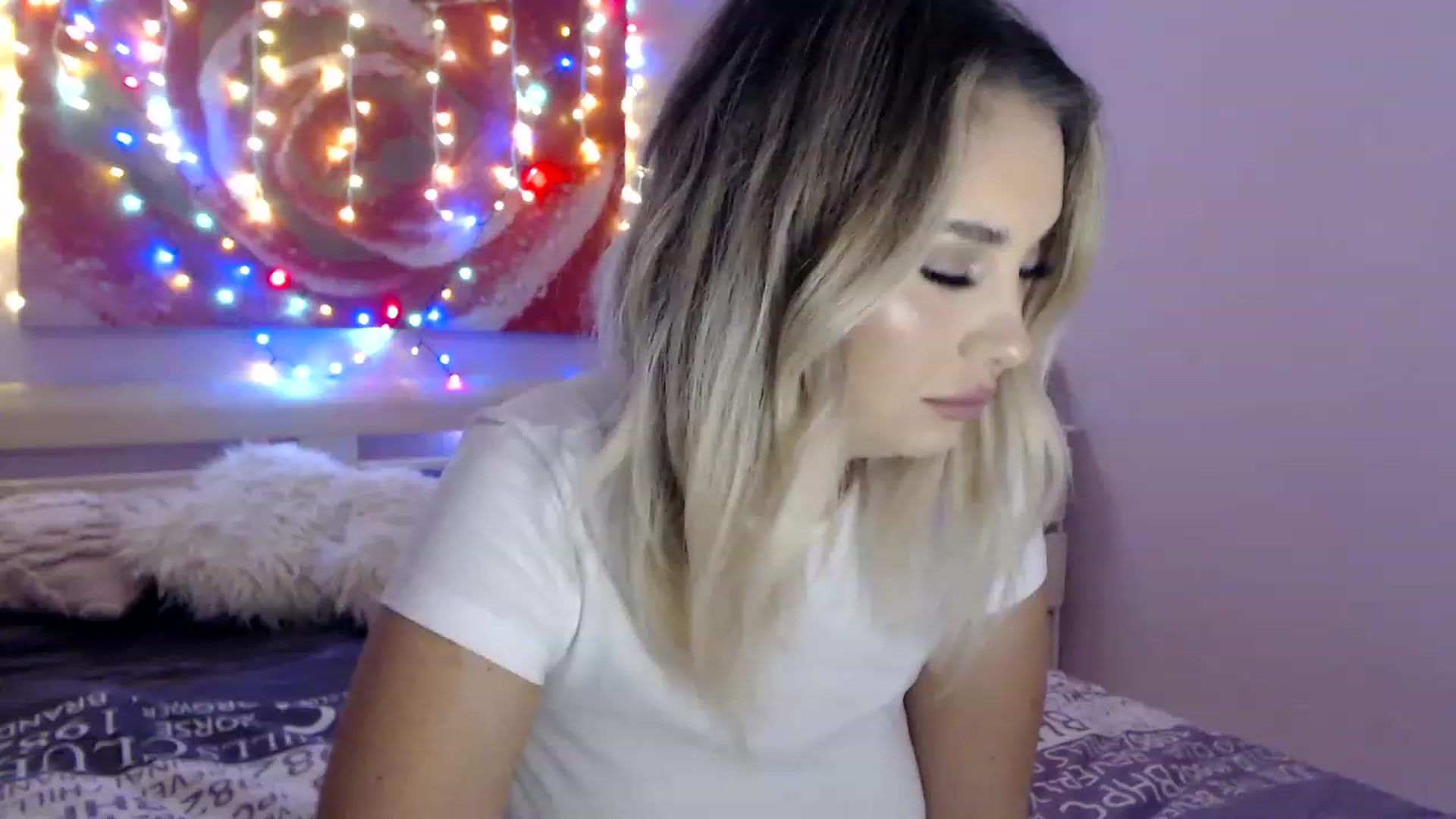 Gallery image thumbnail from New_Crinna's myfreecams stream on, 11/23/2022, 08:45 image 19 of 20