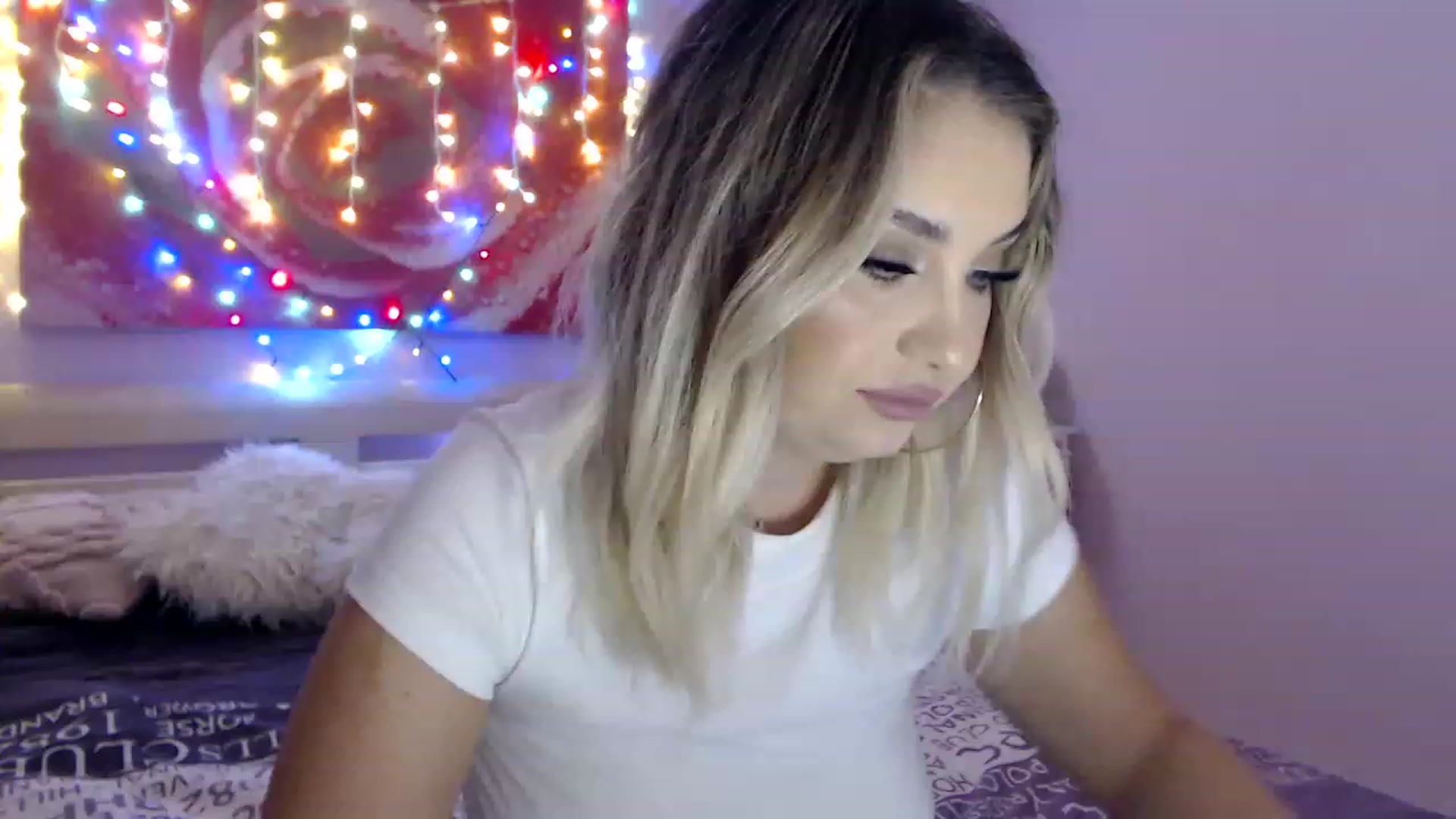 Gallery image thumbnail from New_Crinna's myfreecams stream on, 11/23/2022, 08:45 image 11 of 20