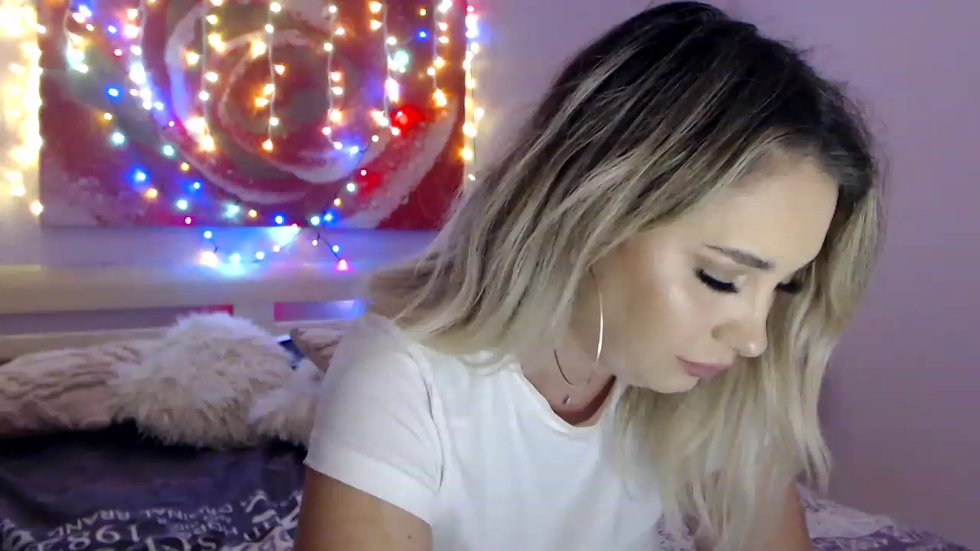 Gallery image thumbnail from New_Crinna's myfreecams stream on, 11/23/2022, 12:04 image 11 of 20