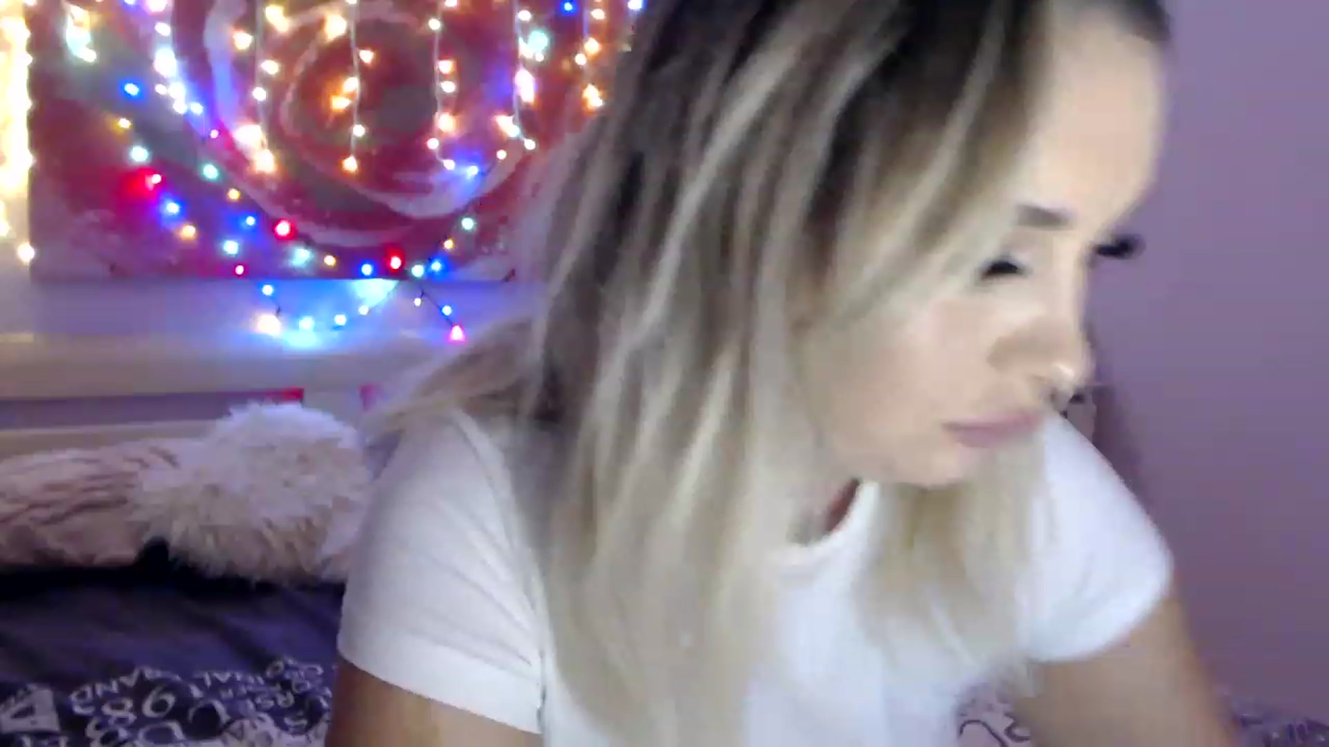 Gallery image thumbnail from New_Crinna's myfreecams stream on, 11/23/2022, 12:04 image 18 of 20