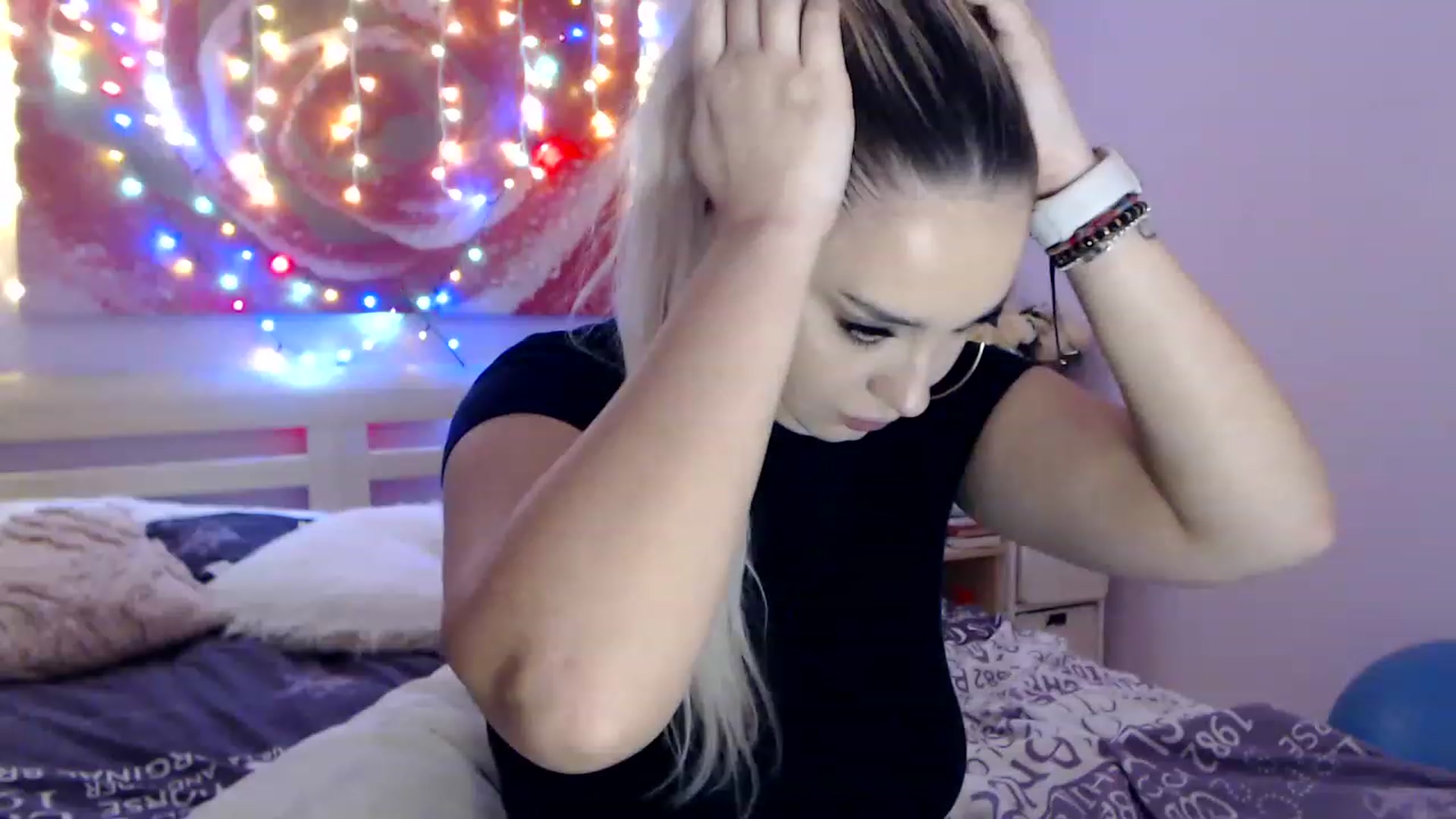 Gallery image thumbnail from New_Crinna's myfreecams stream on, 11/24/2022, 12:09 image 18 of 20
