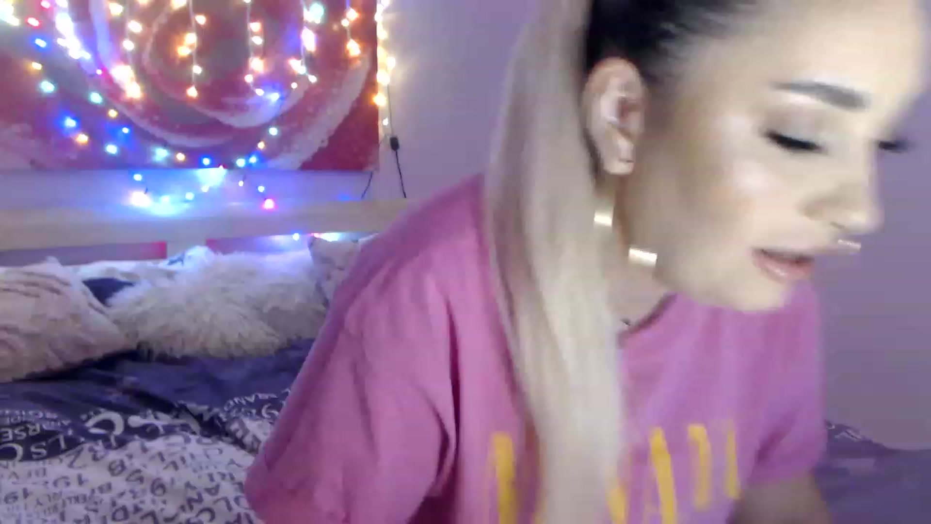 Gallery image thumbnail from New_Crinna's myfreecams stream on, 11/25/2022, 11:07 image 3 of 20