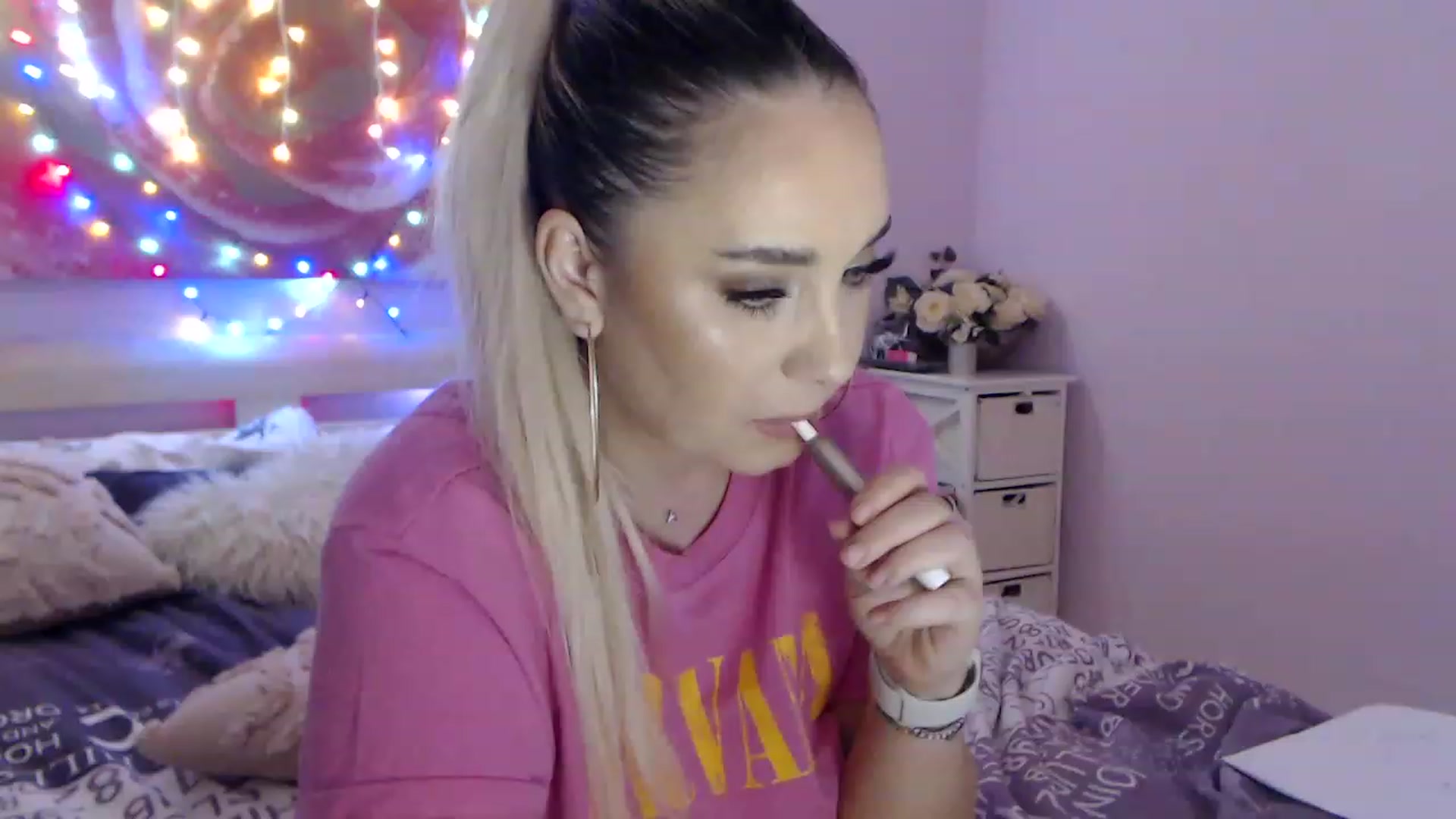 Gallery image thumbnail from New_Crinna's myfreecams stream on, 11/25/2022, 11:07 image 15 of 20