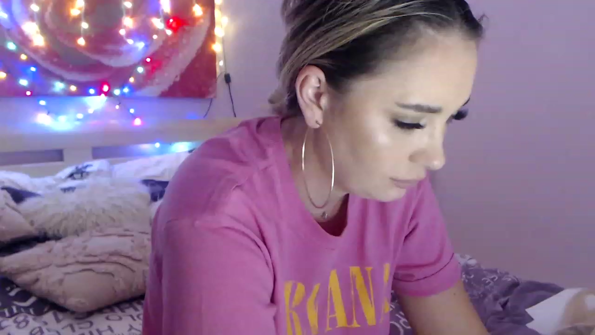 Gallery image thumbnail from New_Crinna's myfreecams stream on, 11/25/2022, 13:18 image 14 of 20