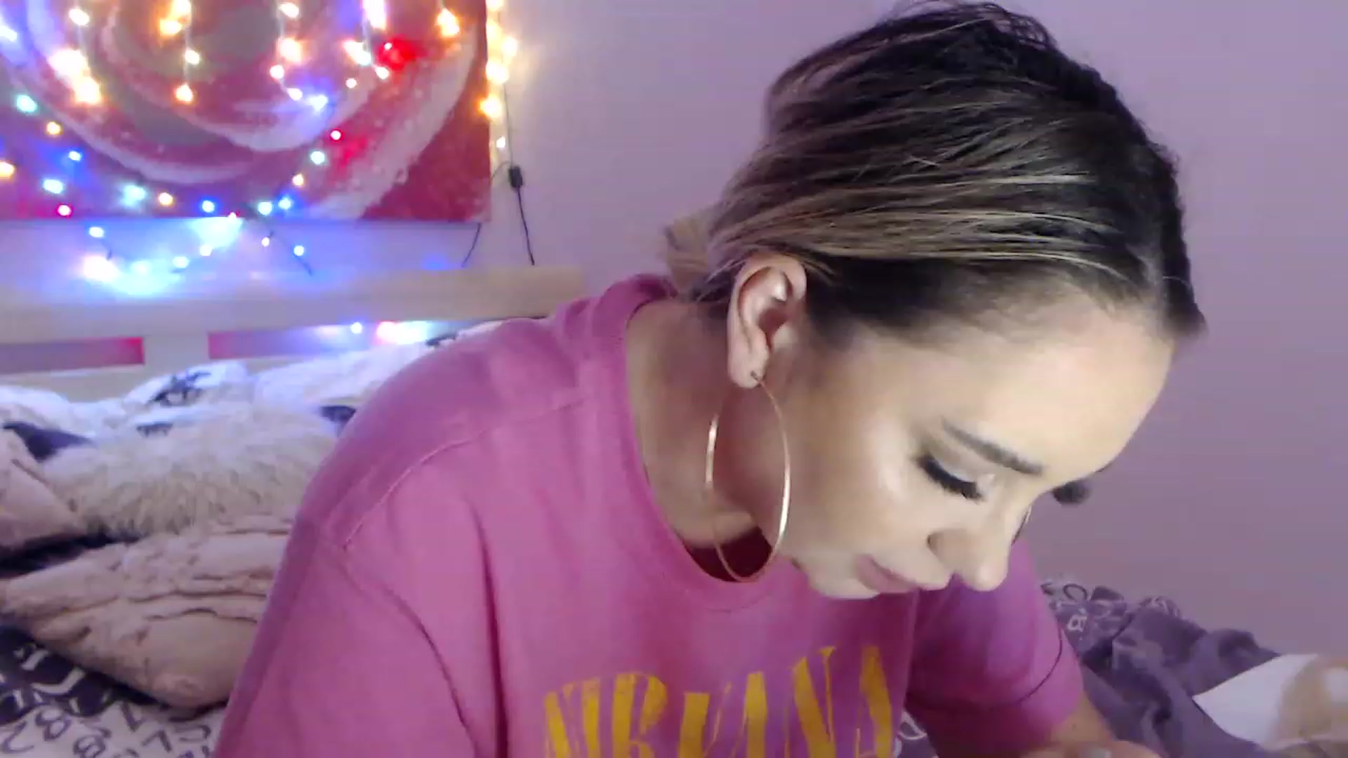 Gallery image thumbnail from New_Crinna's myfreecams stream on, 11/25/2022, 13:18 image 16 of 20