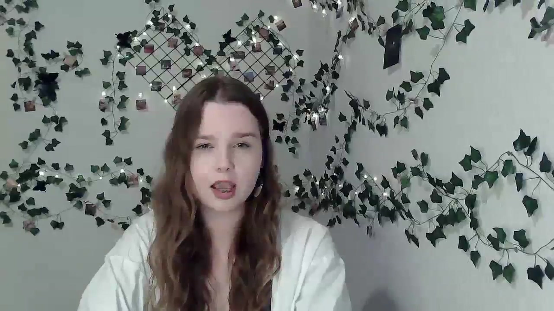 Gallery image thumbnail from New_Lina's myfreecams stream on, 11/10/2023, 16:38 image 11 of 20