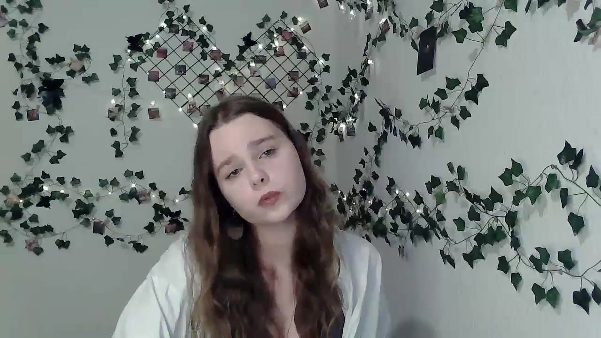 Gallery image thumbnail from New_Lina's myfreecams stream on, 11/10/2023, 16:38 image 16 of 20