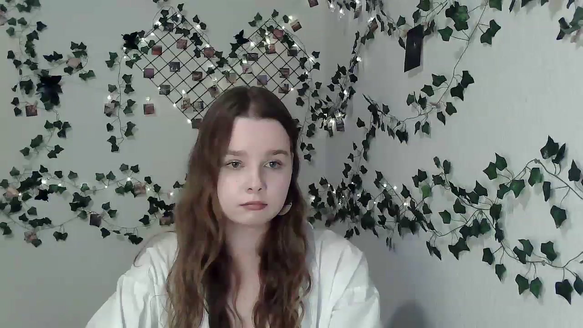 Gallery image thumbnail from New_Lina's myfreecams stream on, 11/10/2023, 16:58 image 16 of 20