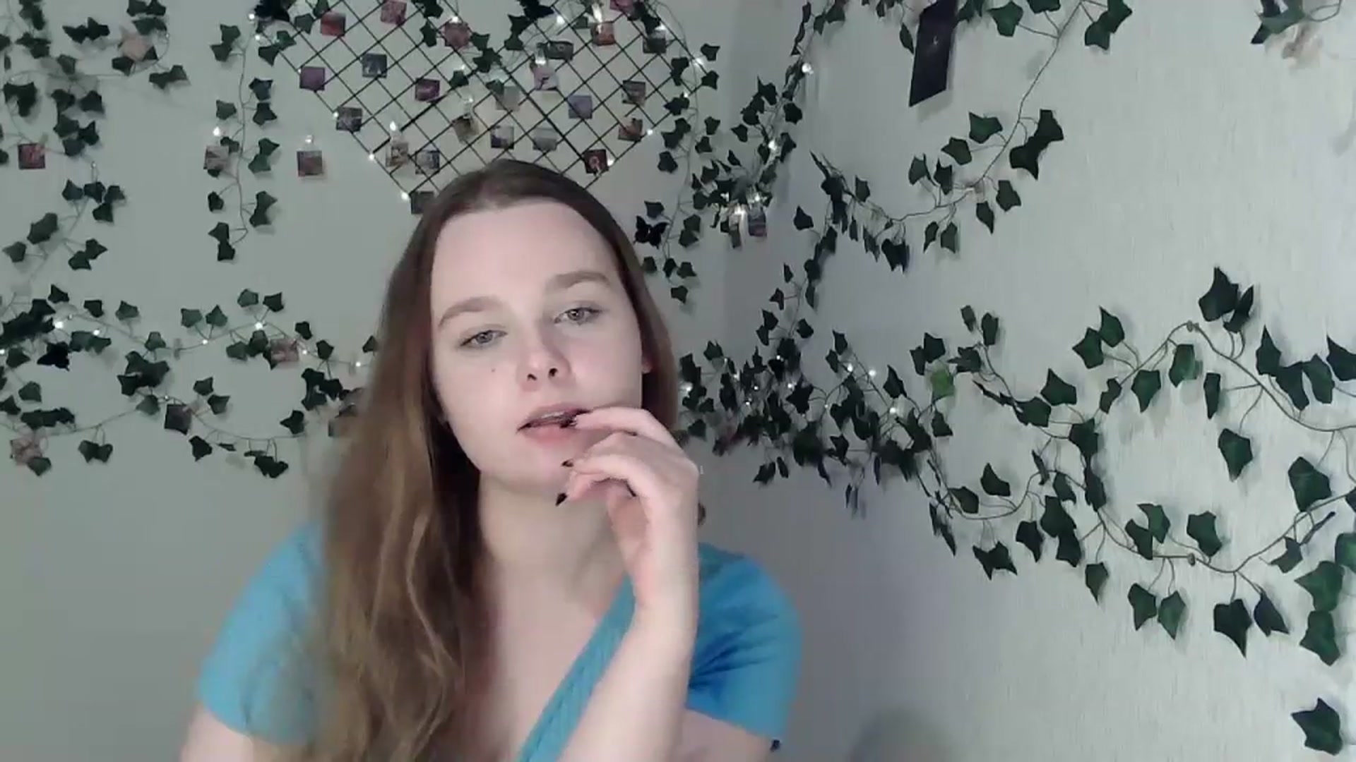 Gallery image thumbnail from New_Lina's myfreecams stream on, 11/19/2023, 15:10 image 15 of 20
