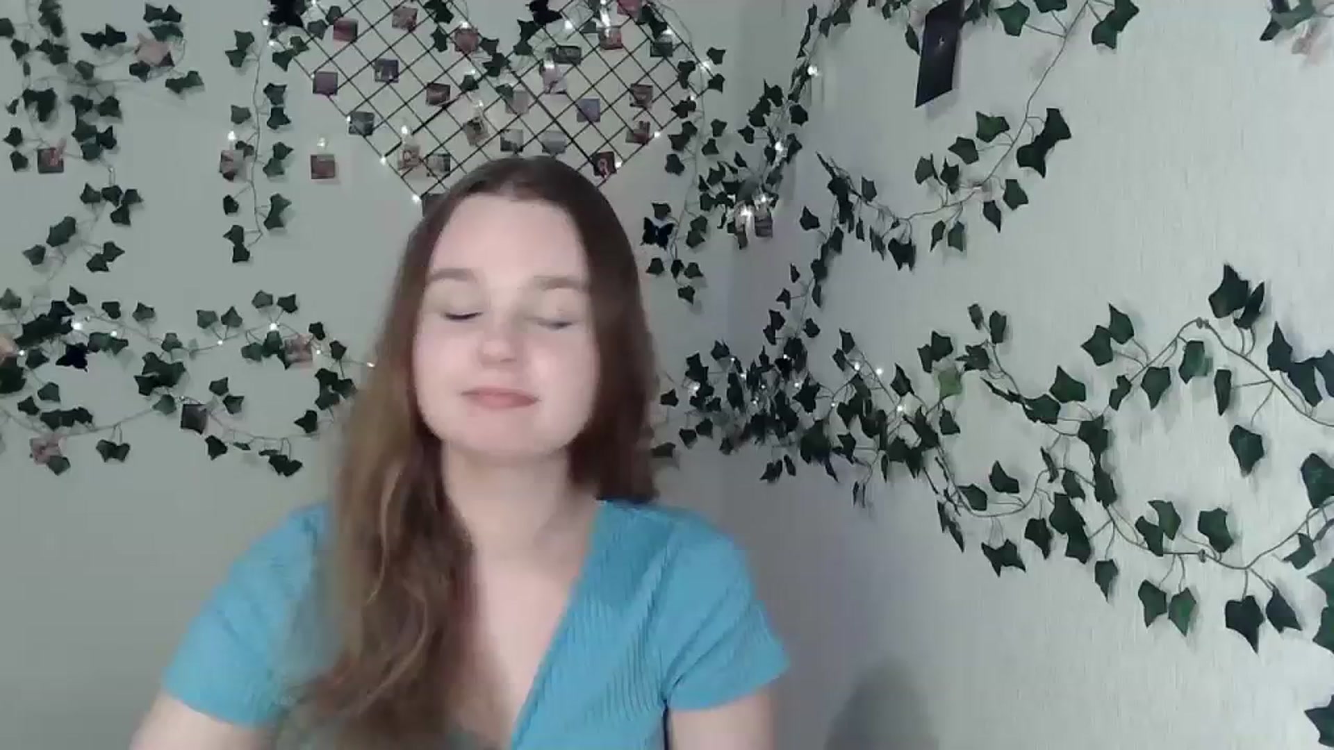 Gallery image thumbnail from New_Lina's myfreecams stream on, 11/19/2023, 15:10 image 8 of 20