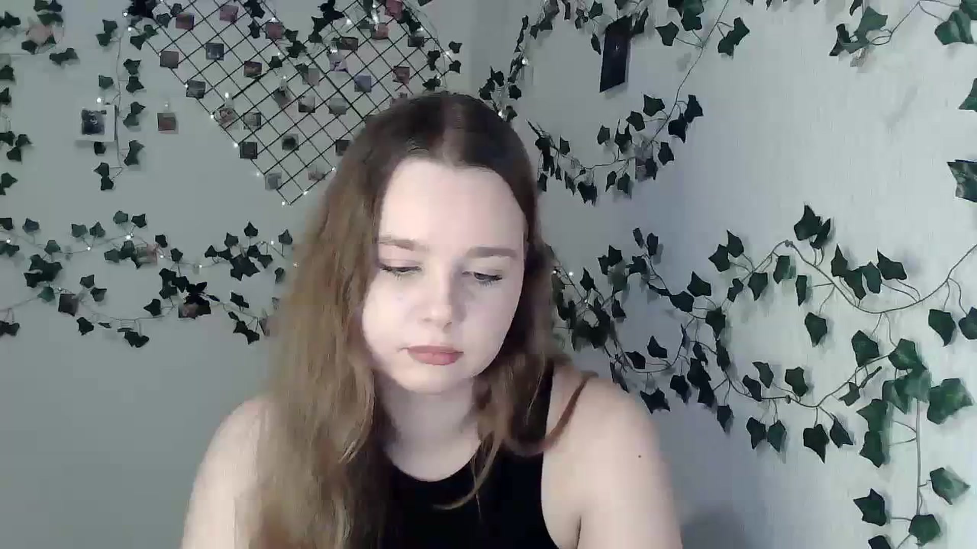 Gallery image thumbnail from New_Lina's myfreecams stream on, 11/26/2023, 14:31 image 8 of 20