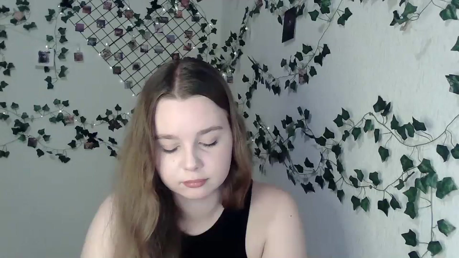 Gallery image thumbnail from New_Lina's myfreecams stream on, 11/26/2023, 14:31 image 12 of 20