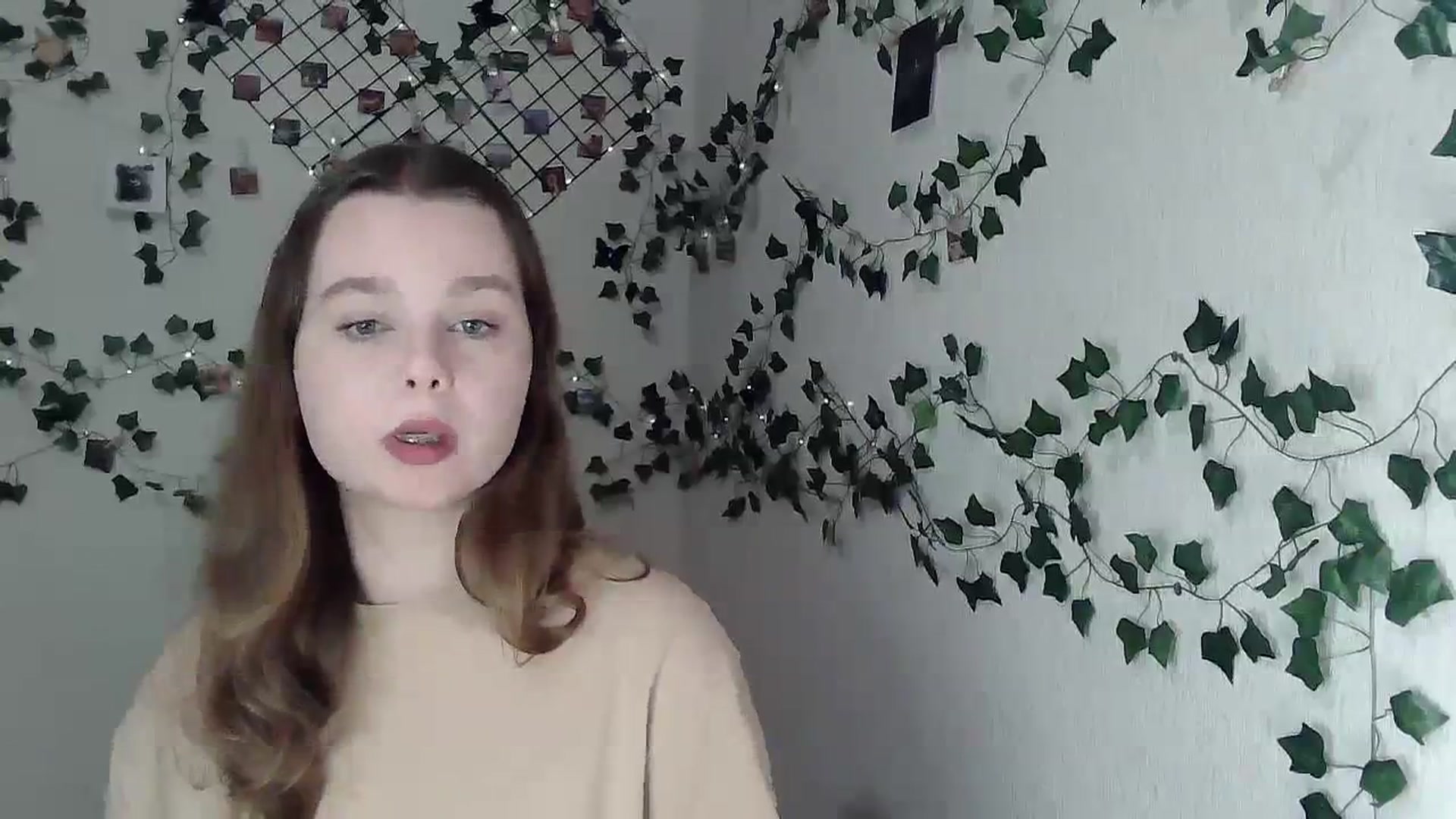 Gallery image thumbnail from New_Lina's myfreecams stream on, 12/03/2023, 21:02 image 19 of 20