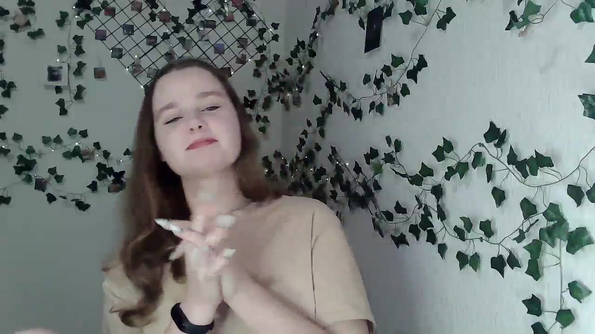 Gallery image thumbnail from New_Lina's myfreecams stream on, 12/03/2023, 21:02 image 5 of 20