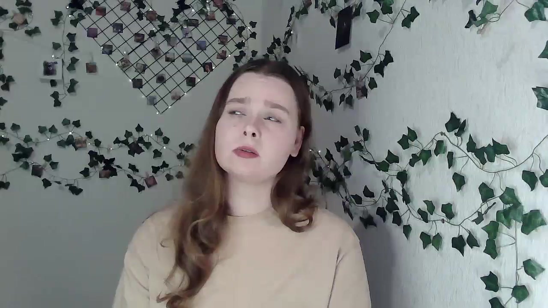 Gallery image thumbnail from New_Lina's myfreecams stream on, 12/03/2023, 21:02 image 14 of 20