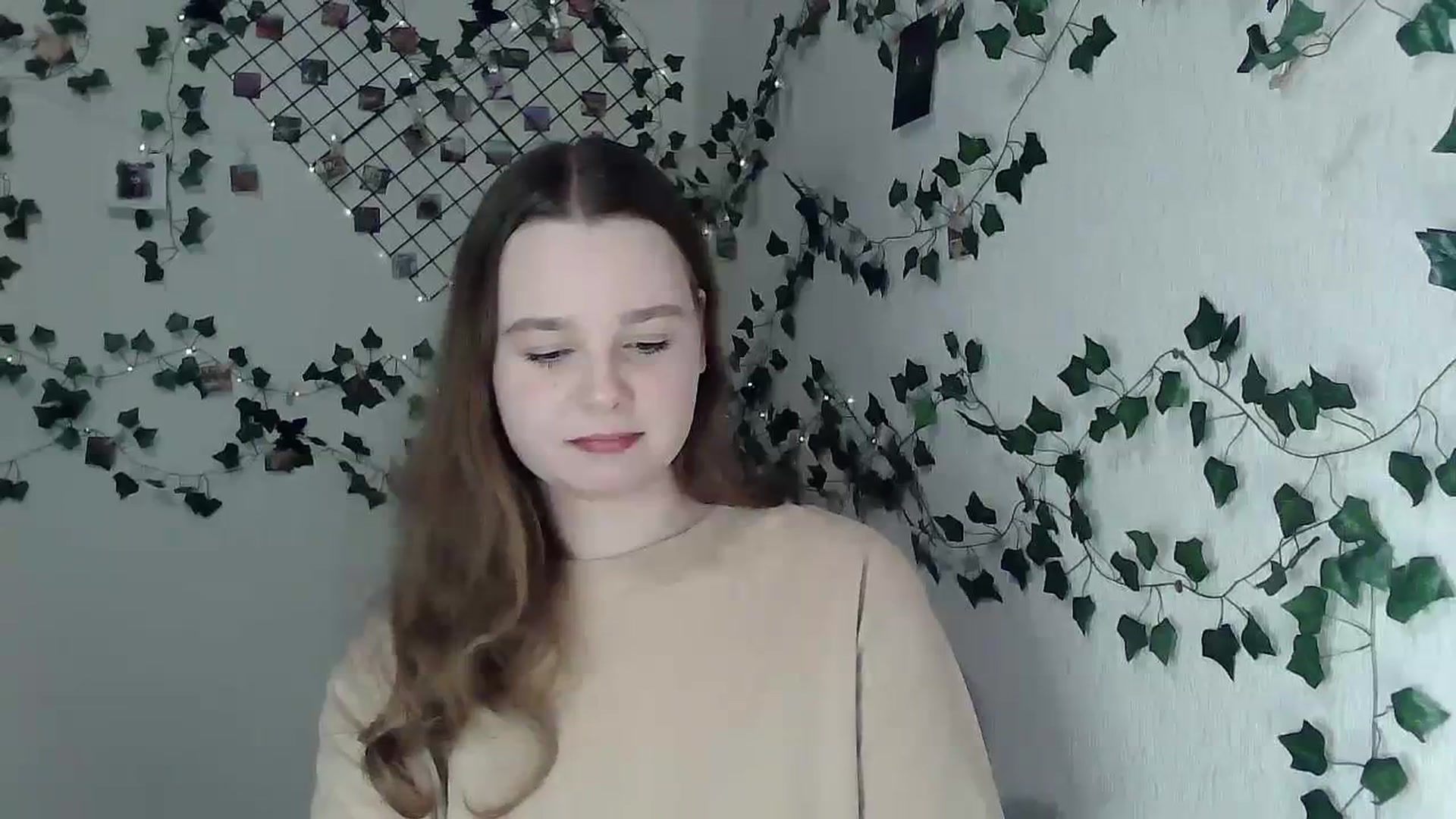Gallery image thumbnail from New_Lina's myfreecams stream on, 12/03/2023, 21:02 image 8 of 20