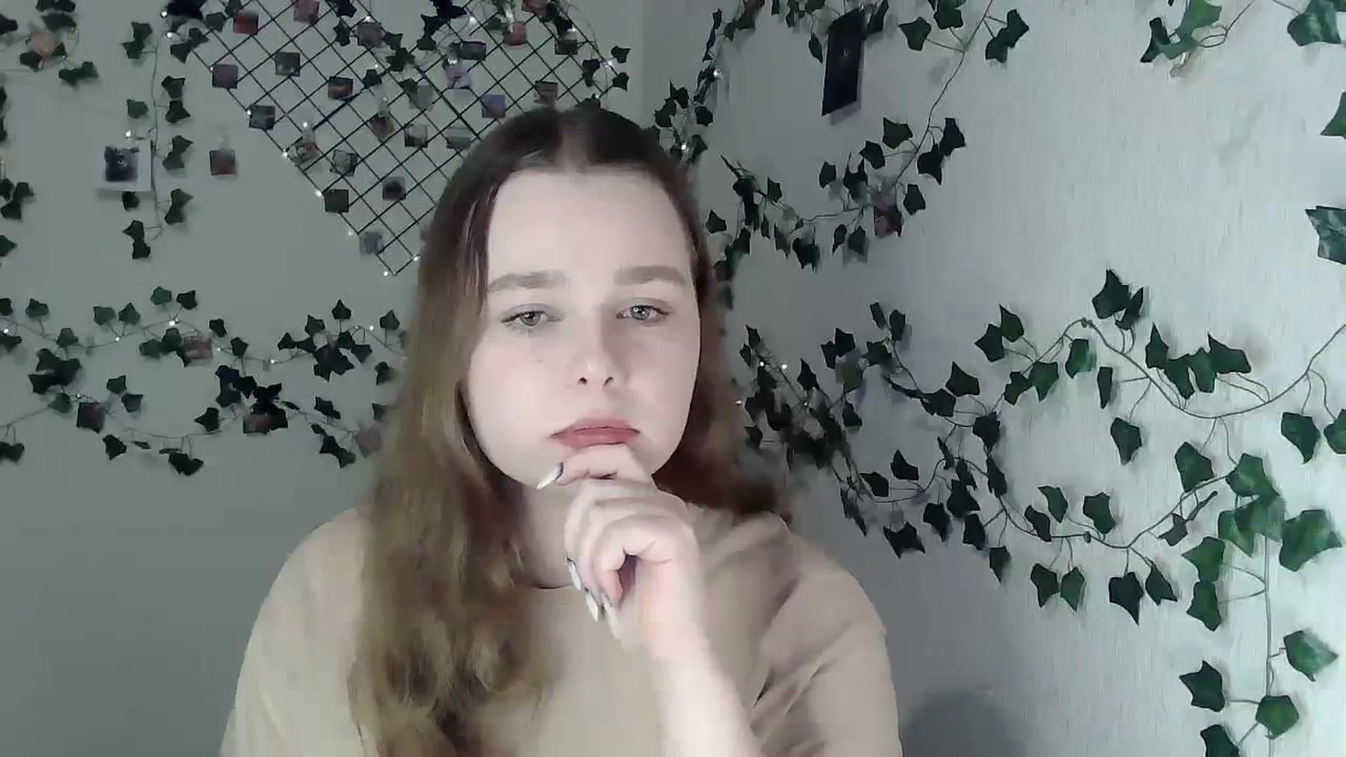Gallery image thumbnail from New_Lina's myfreecams stream on, 12/03/2023, 21:02 image 4 of 20