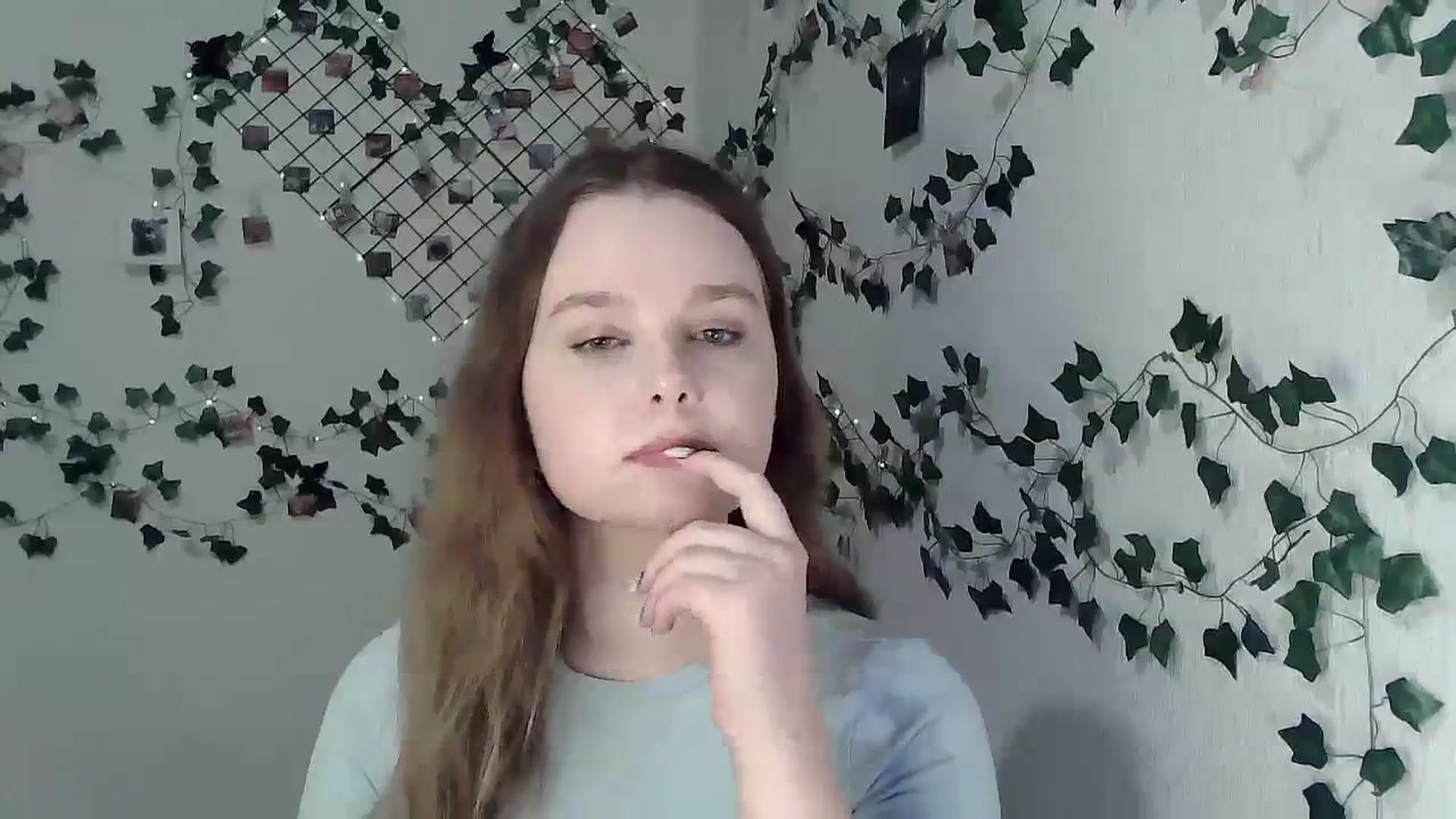 Gallery image thumbnail from New_Lina's myfreecams stream on, 12/16/2023, 21:45 image 18 of 20