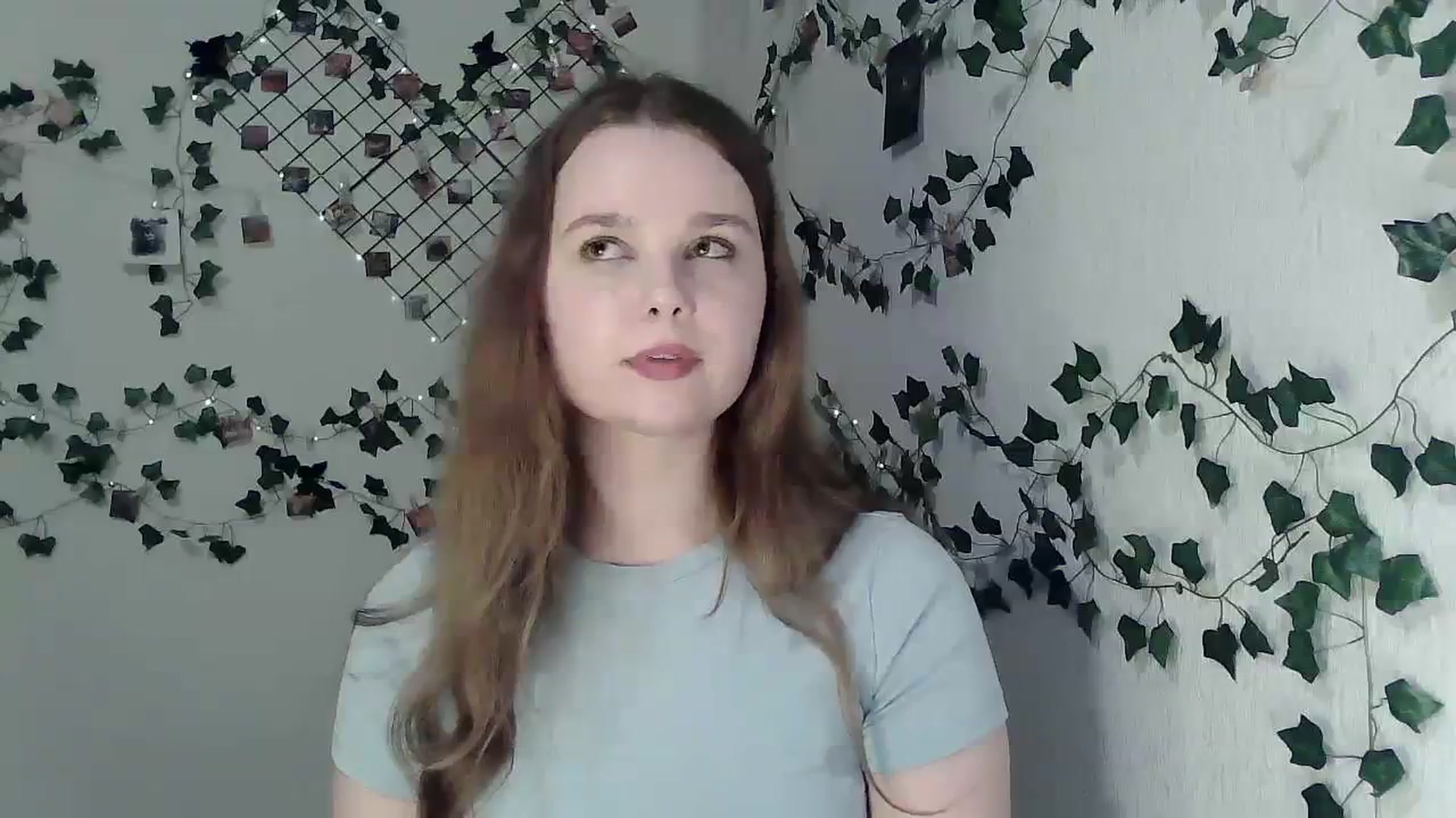 Gallery image thumbnail from New_Lina's myfreecams stream on, 12/16/2023, 21:45 image 14 of 20