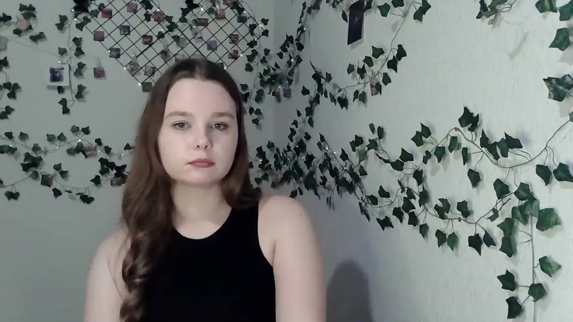 Gallery image thumbnail from New_Lina's myfreecams stream on, 12/17/2023, 17:13 image 9 of 20