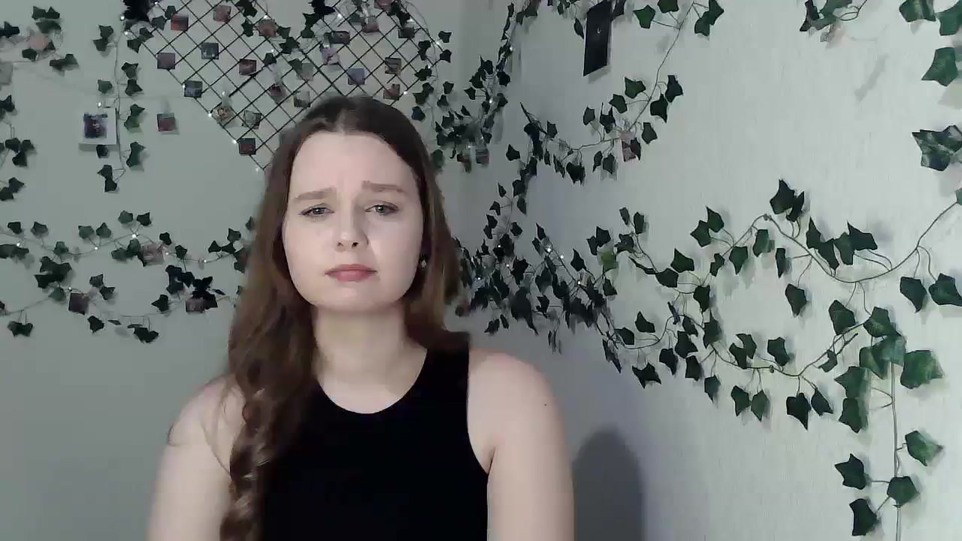 Gallery image thumbnail from New_Lina's myfreecams stream on, 12/17/2023, 17:13 image 5 of 20