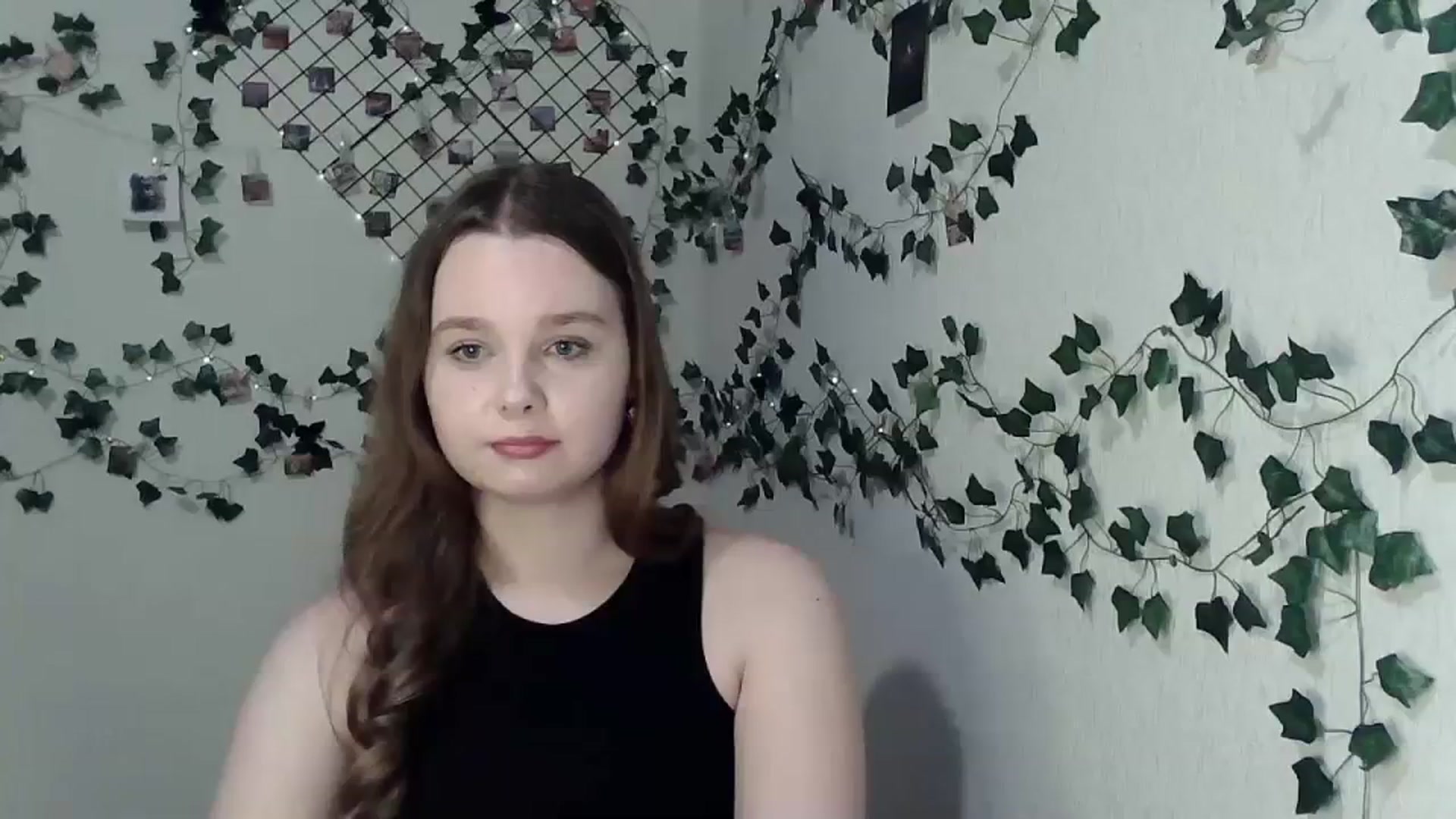 Gallery image thumbnail from New_Lina's myfreecams stream on, 12/17/2023, 17:13 image 12 of 20