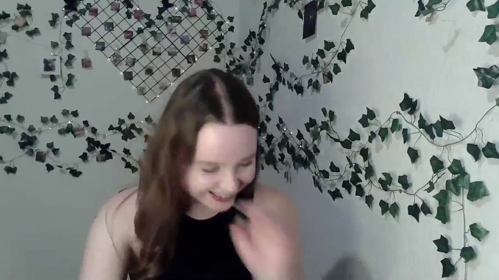 Gallery image thumbnail from New_Lina's myfreecams stream on, 12/17/2023, 17:13 image 8 of 20