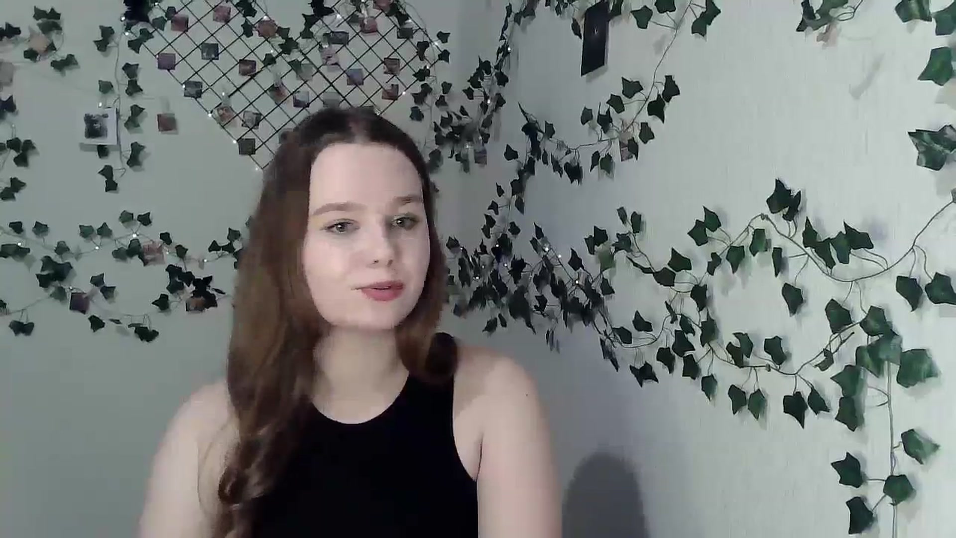 Gallery image thumbnail from New_Lina's myfreecams stream on, 12/17/2023, 17:13 image 18 of 20