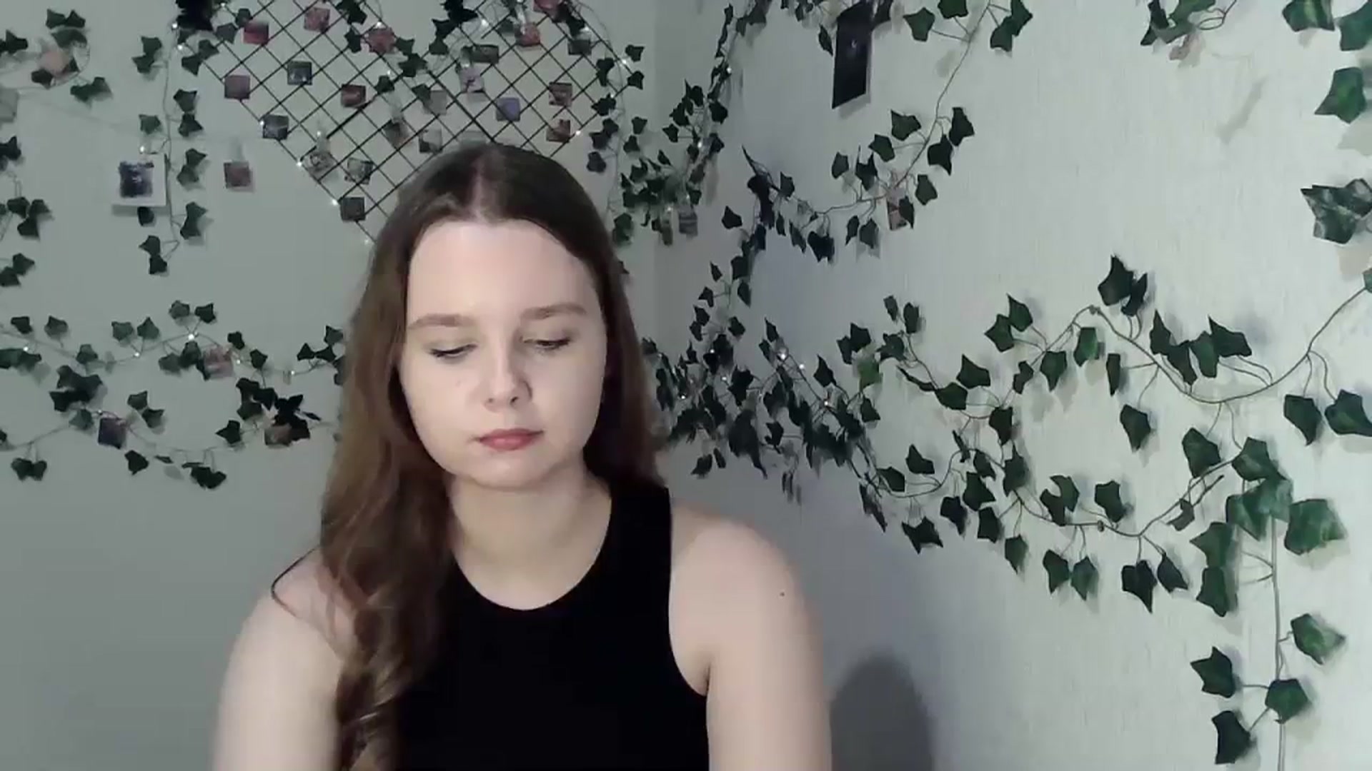 Gallery image thumbnail from New_Lina's myfreecams stream on, 12/17/2023, 17:13 image 2 of 20