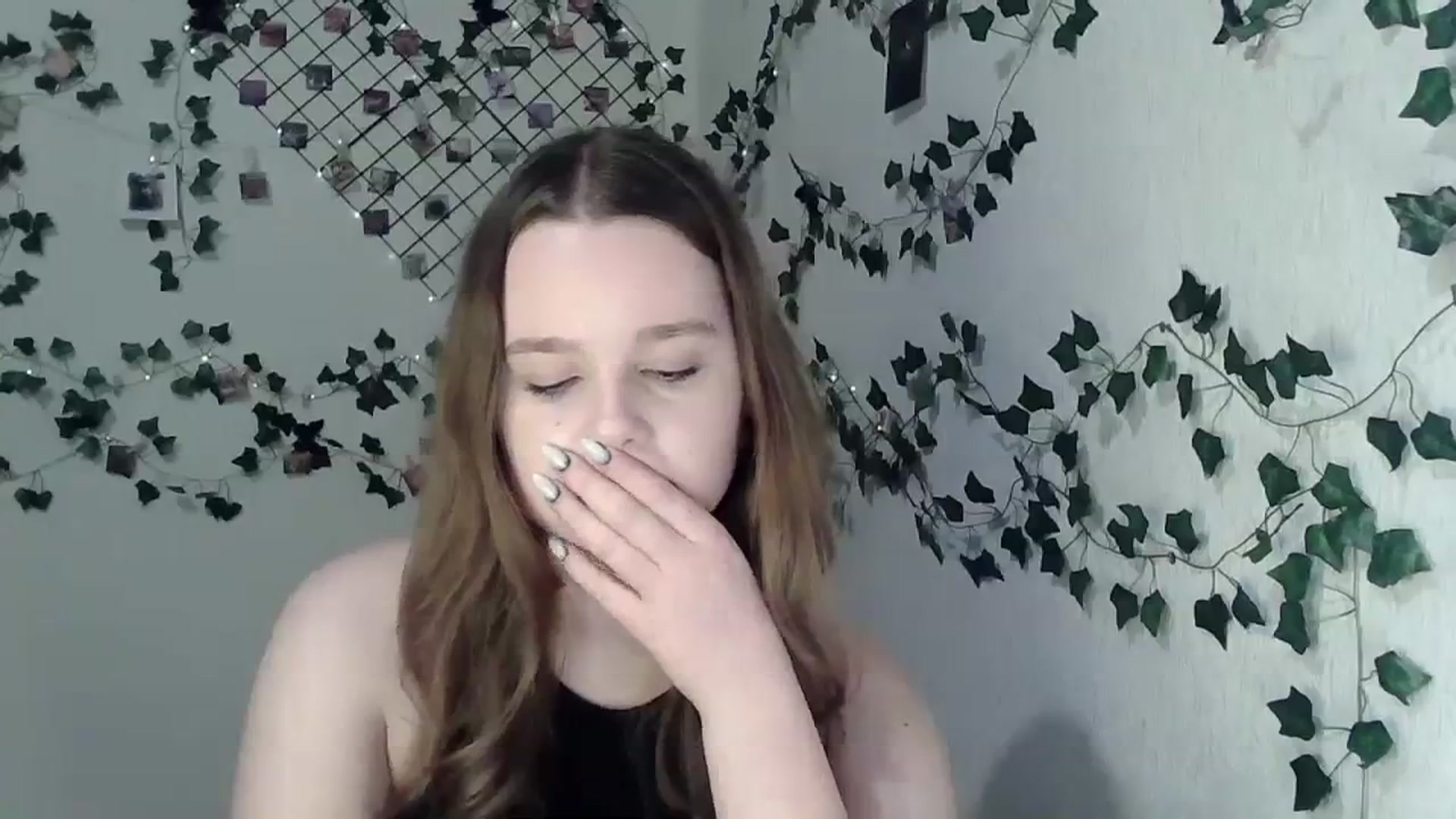 Gallery image thumbnail from New_Lina's myfreecams stream on, 12/17/2023, 17:13 image 20 of 20