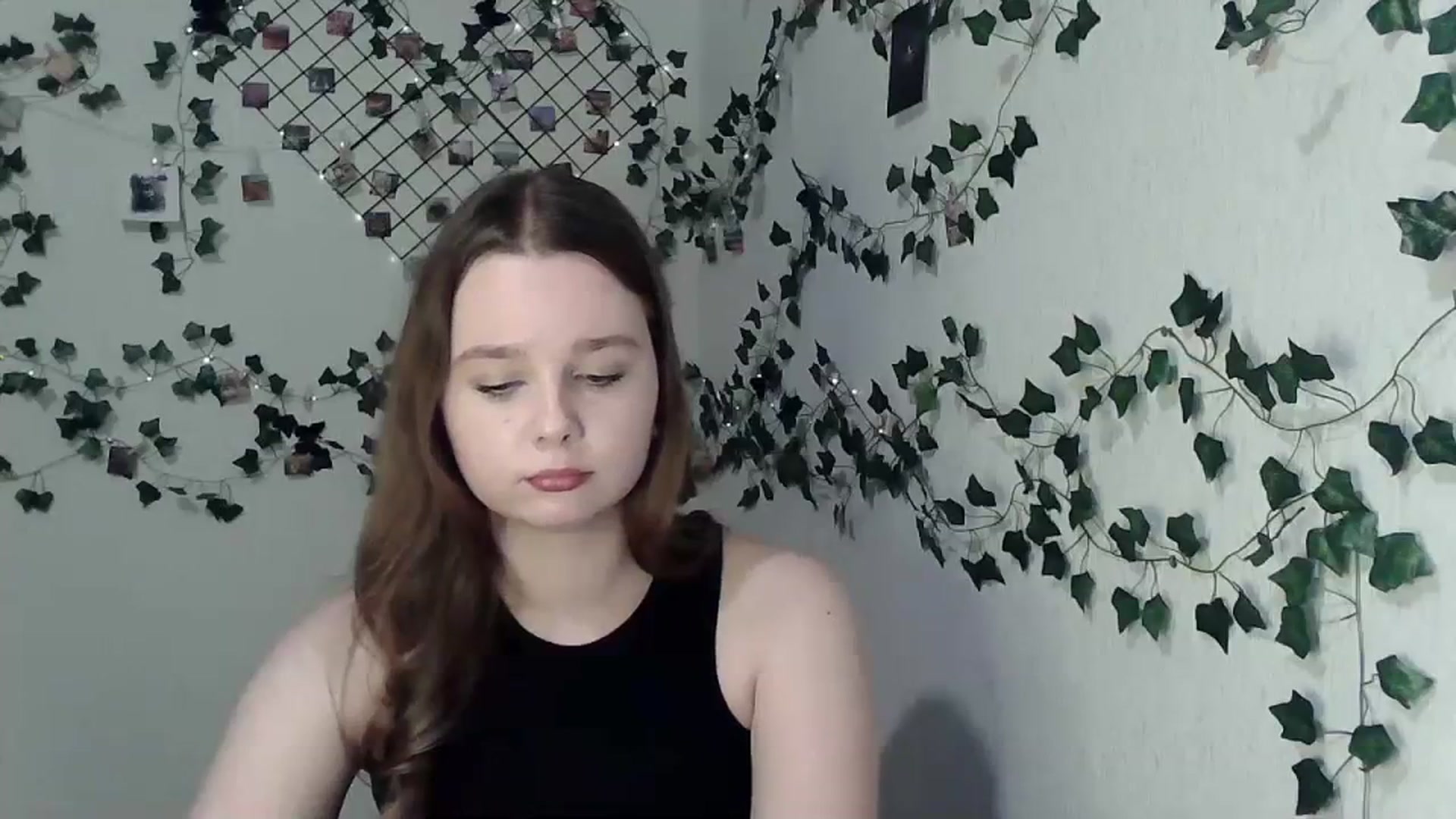 Gallery image thumbnail from New_Lina's myfreecams stream on, 12/17/2023, 17:13 image 11 of 20