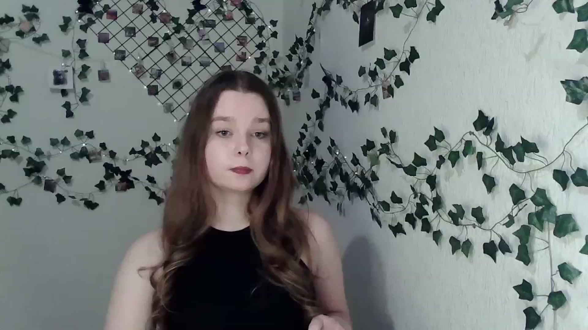Gallery image thumbnail from New_Lina's myfreecams stream on, 12/17/2023, 17:46 image 19 of 20