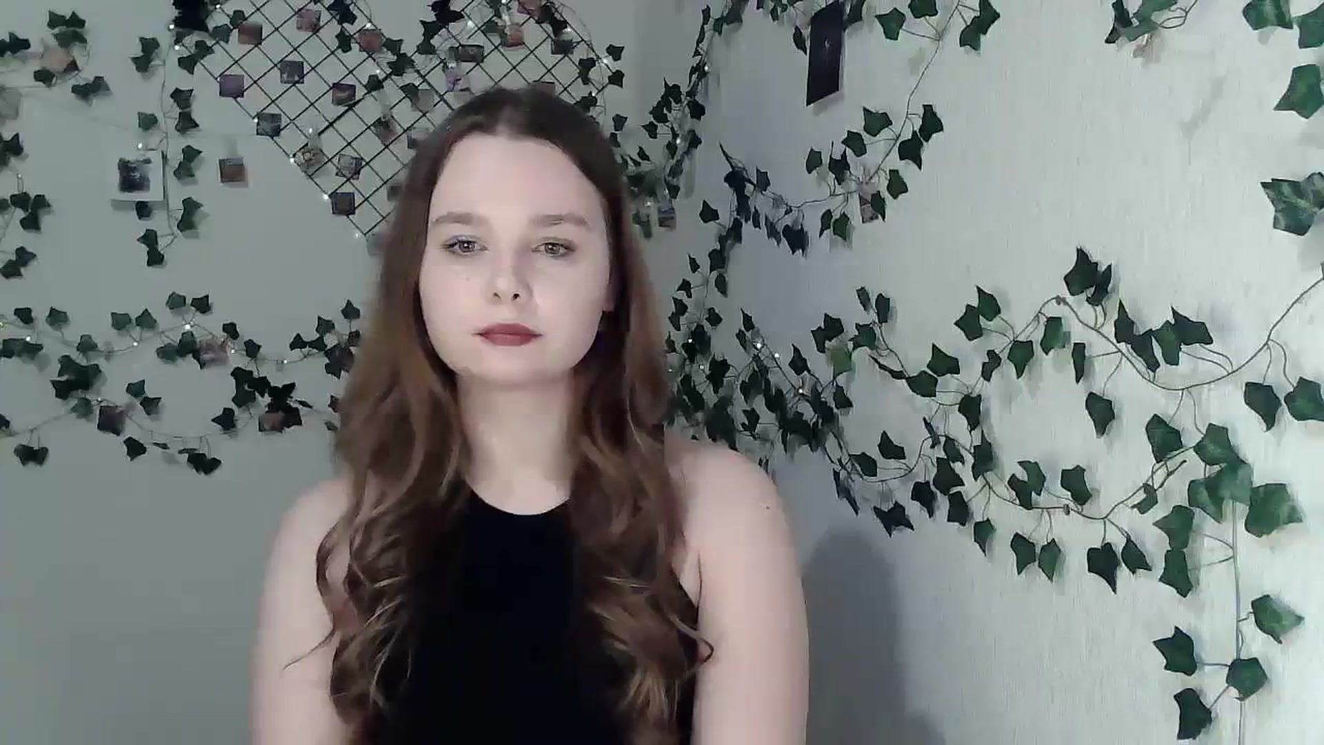 Gallery image thumbnail from New_Lina's myfreecams stream on, 12/17/2023, 17:46 image 6 of 20