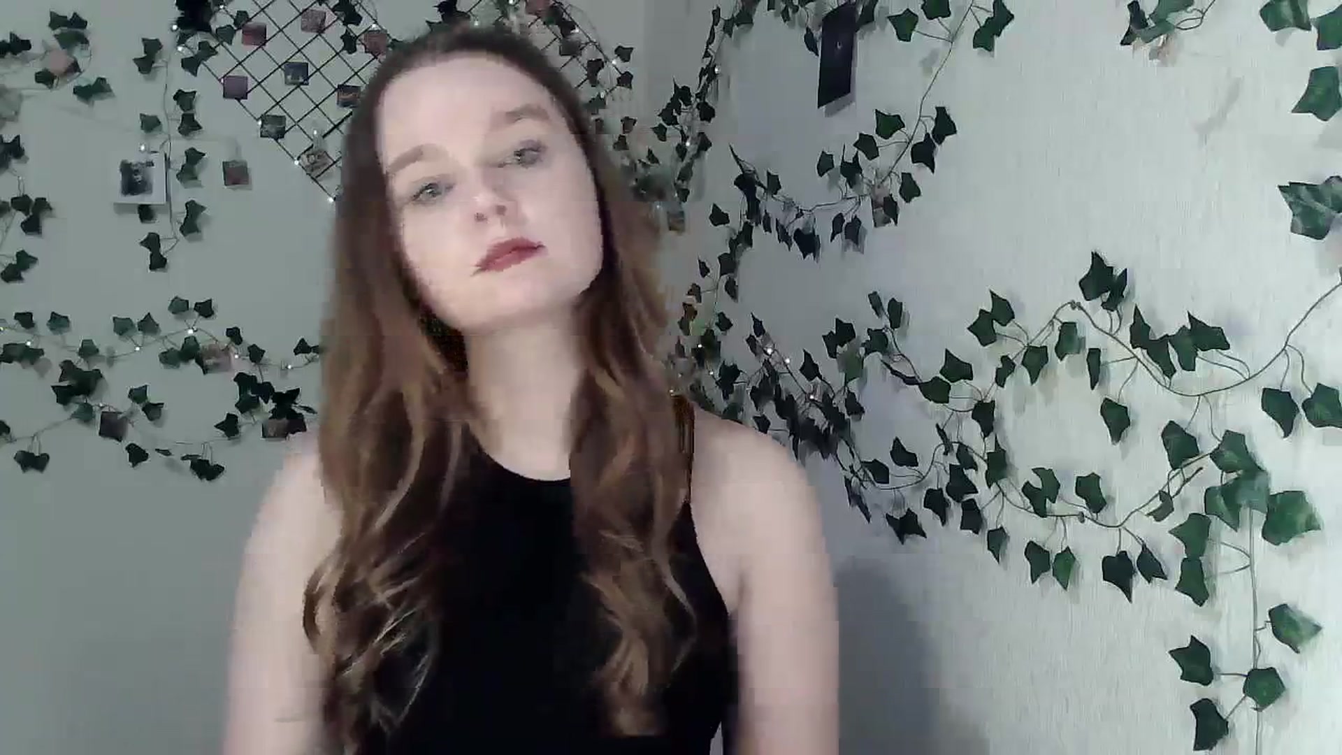 Gallery image thumbnail from New_Lina's myfreecams stream on, 12/17/2023, 17:46 image 5 of 20