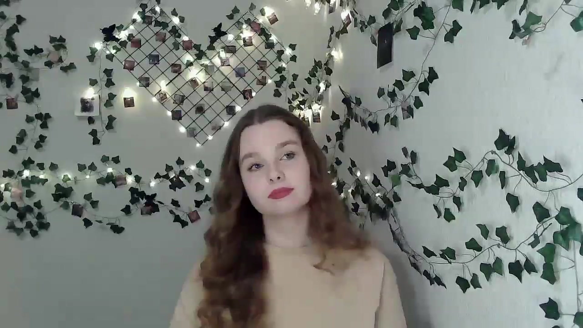 Gallery image thumbnail from New_Lina's myfreecams stream on, 01/09/2024, 17:34 image 4 of 20