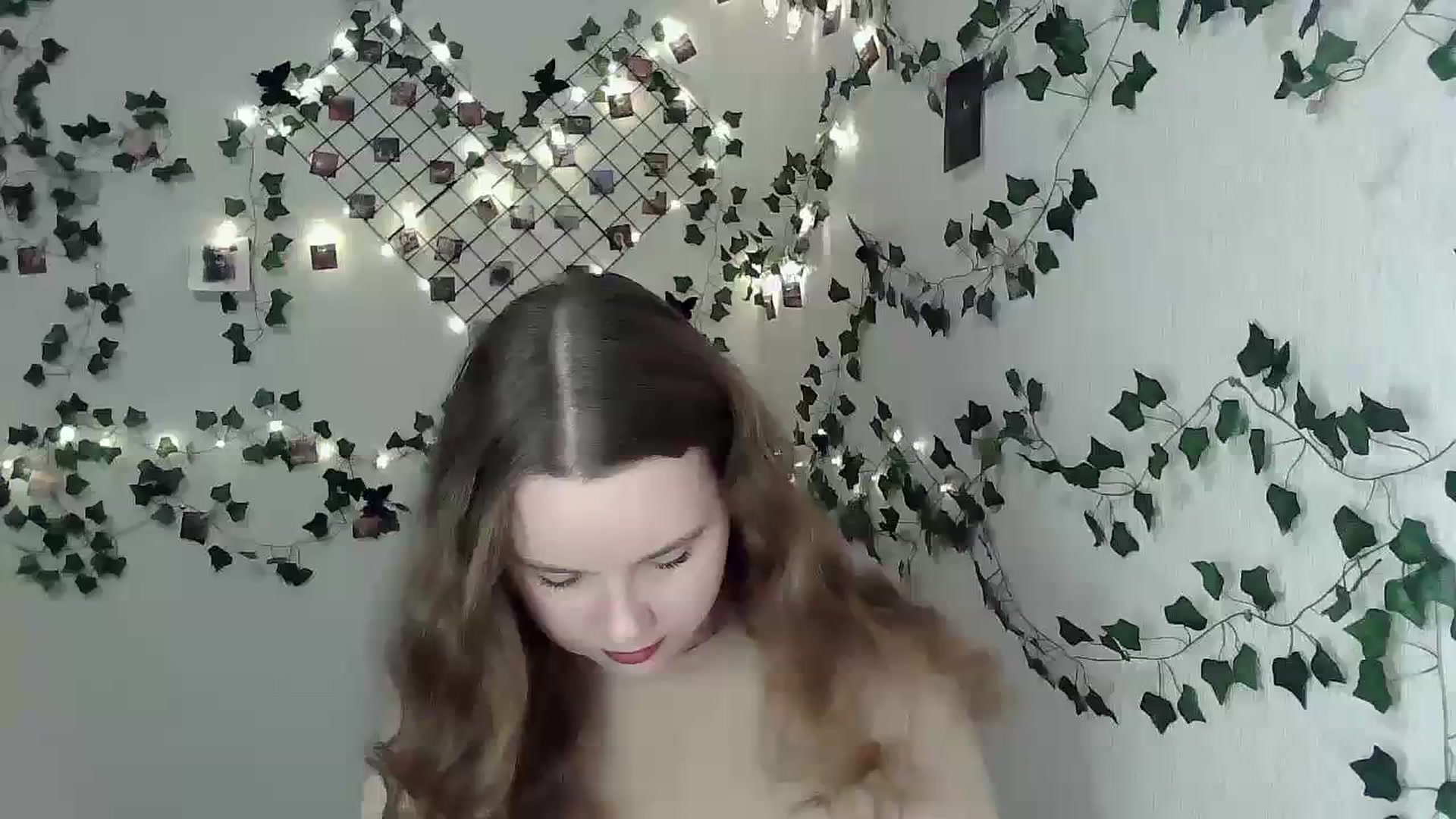 Gallery image thumbnail from New_Lina's myfreecams stream on, 01/09/2024, 17:34 image 11 of 20